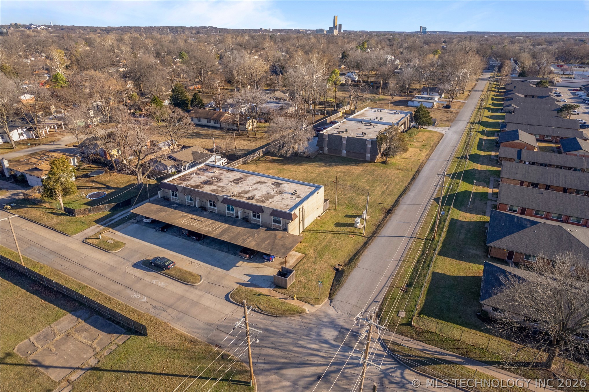 5623 S Quincy Avenue Property Photo 23