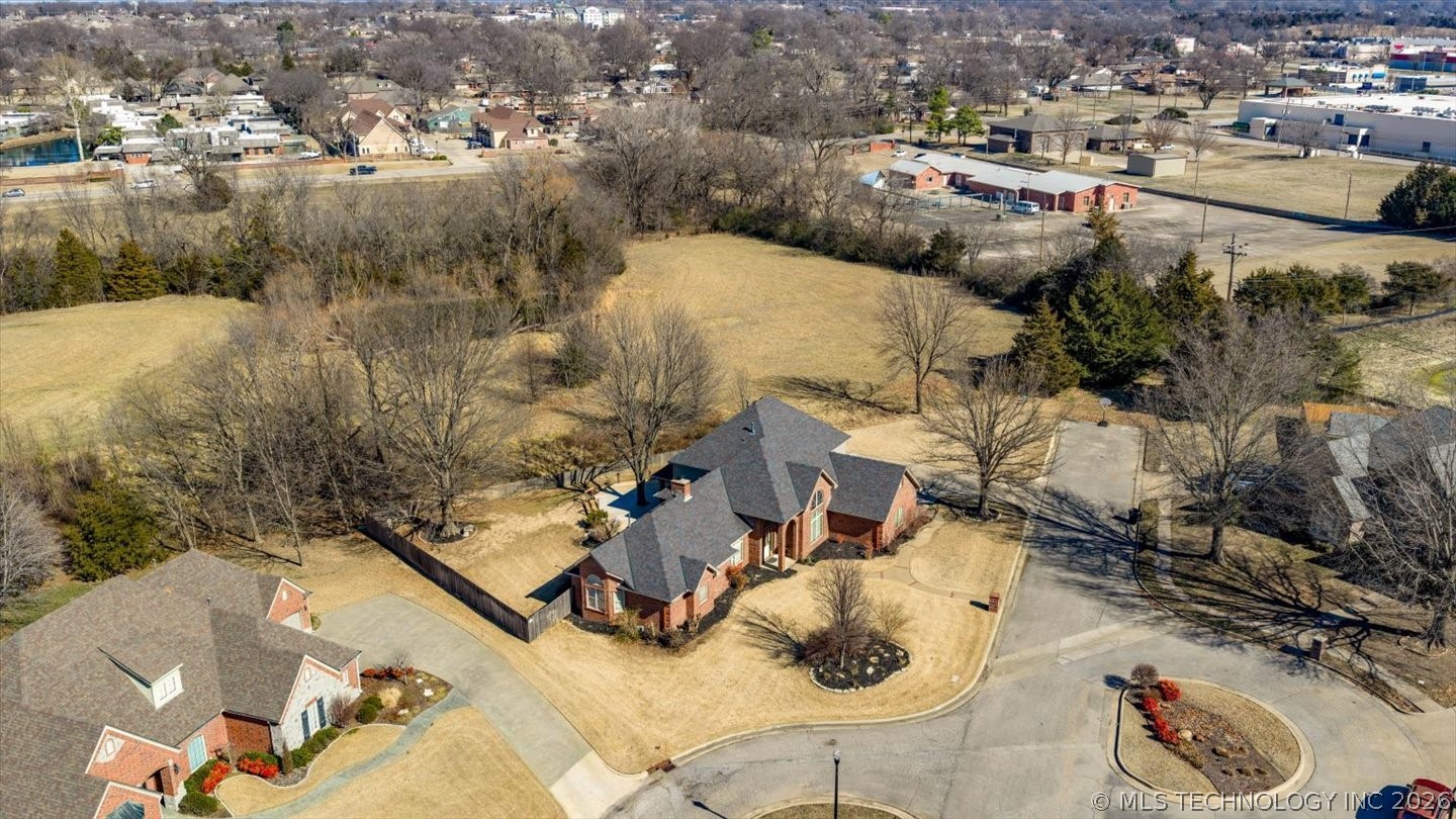 2501 Kingston Drive Property Photo 46