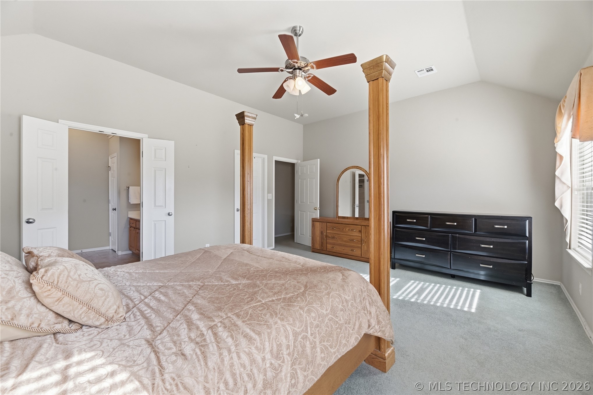 701 E Boston Street Property Photo 13