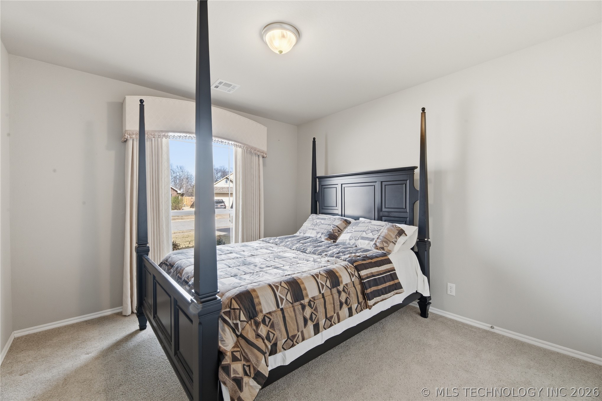 701 E Boston Street Property Photo 22