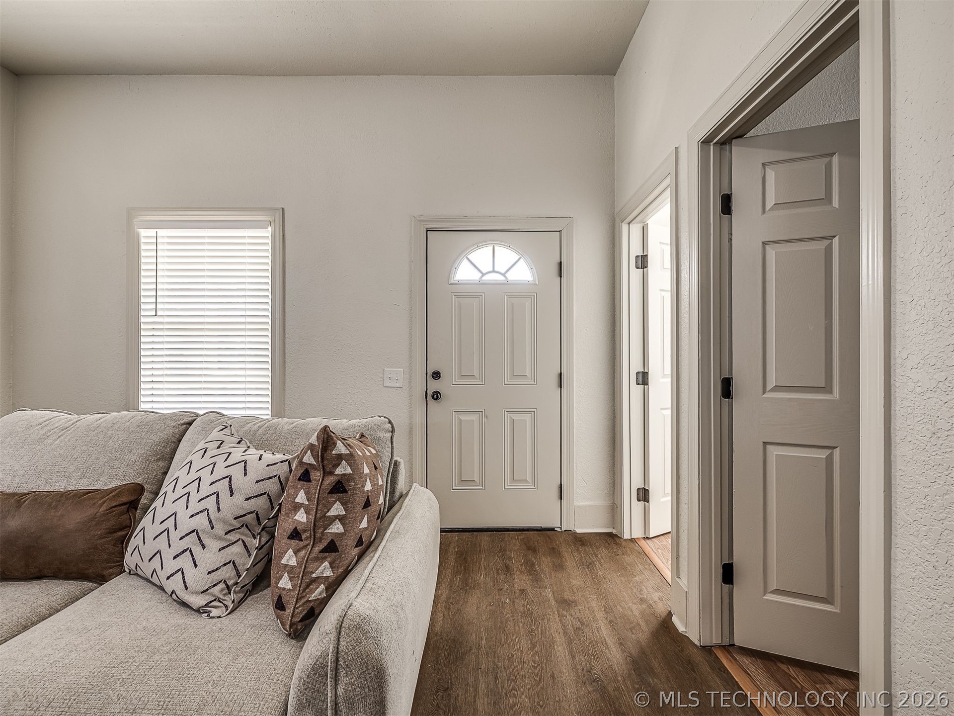 233 W Adams Avenue Property Photo 4