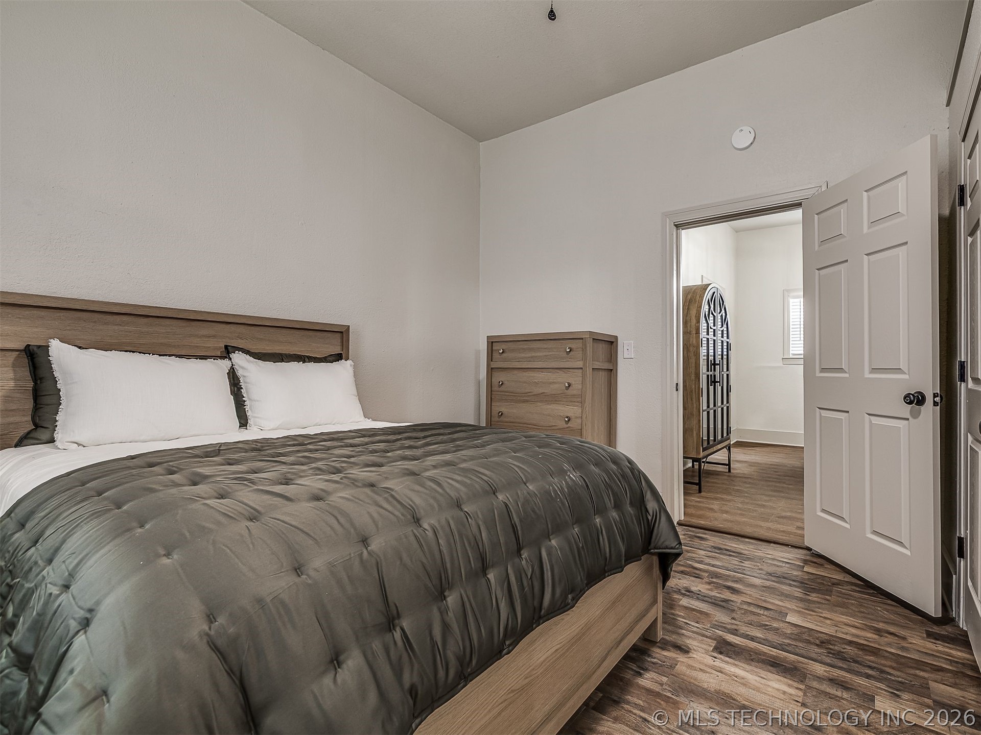 233 W Adams Avenue Property Photo 17