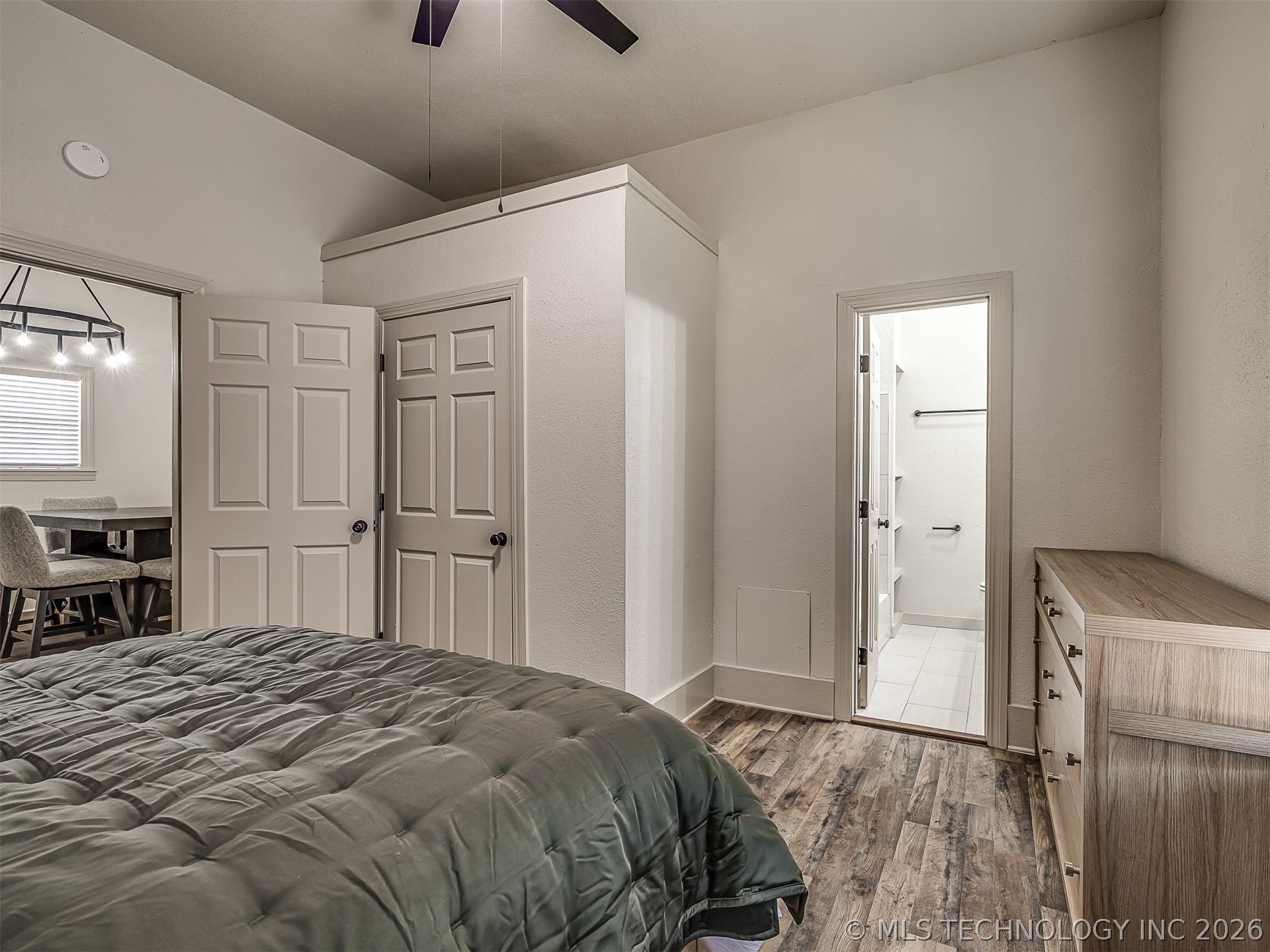 233 W Adams Avenue Property Photo 18