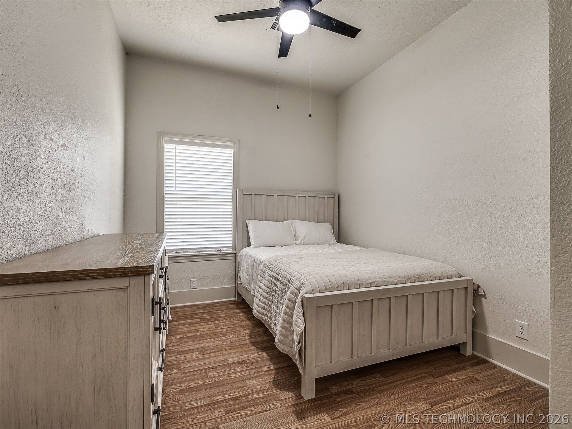 233 W Adams Avenue Property Photo 24