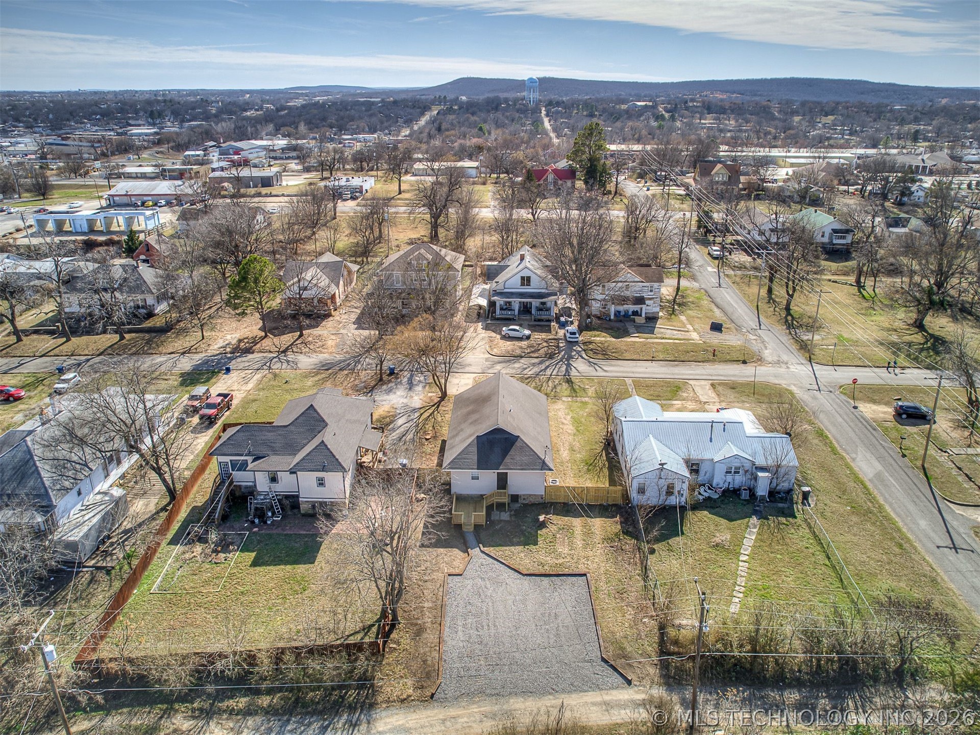 233 W Adams Avenue Property Photo 35