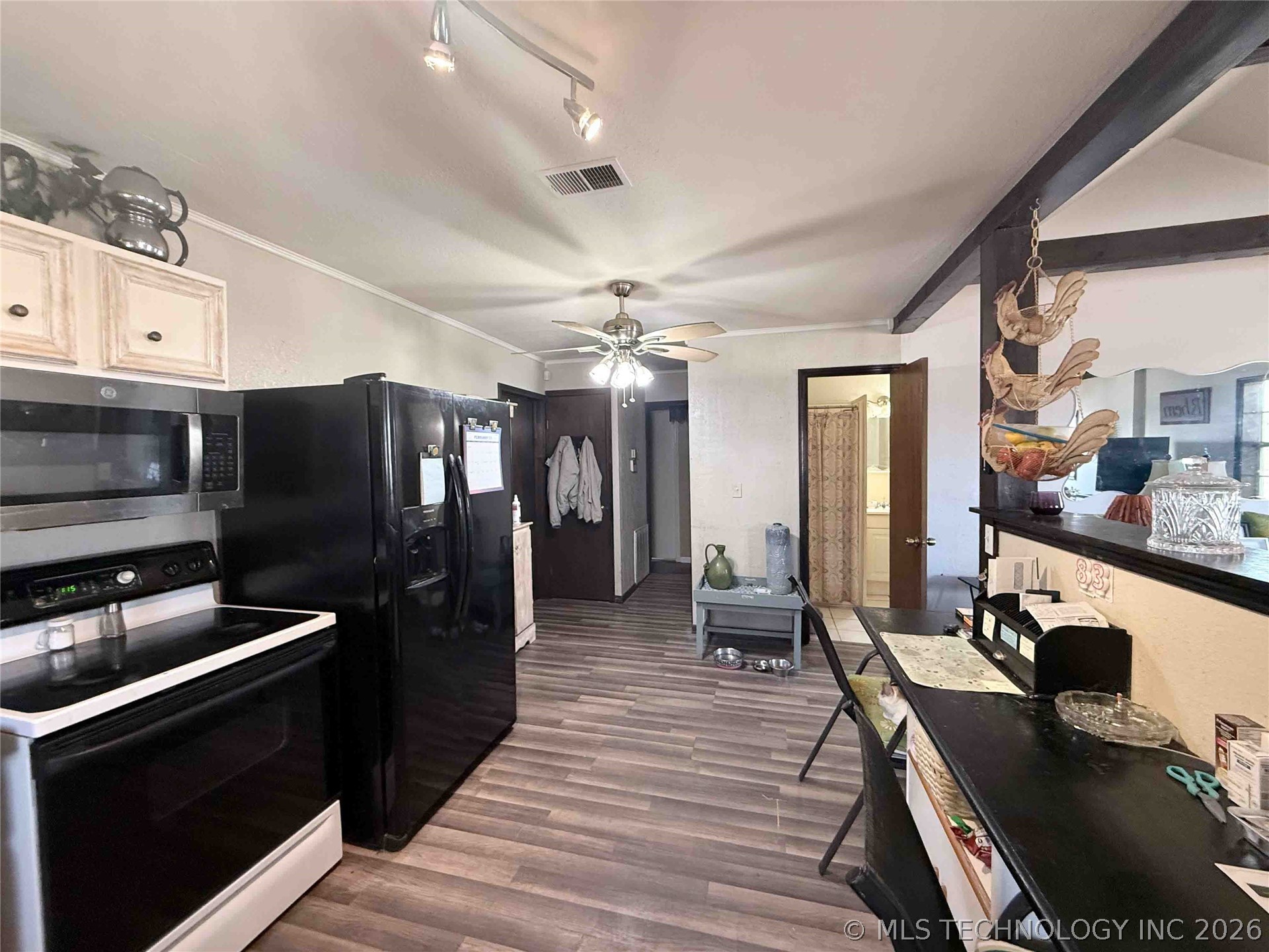 402 N Grant Avenue Property Photo 4