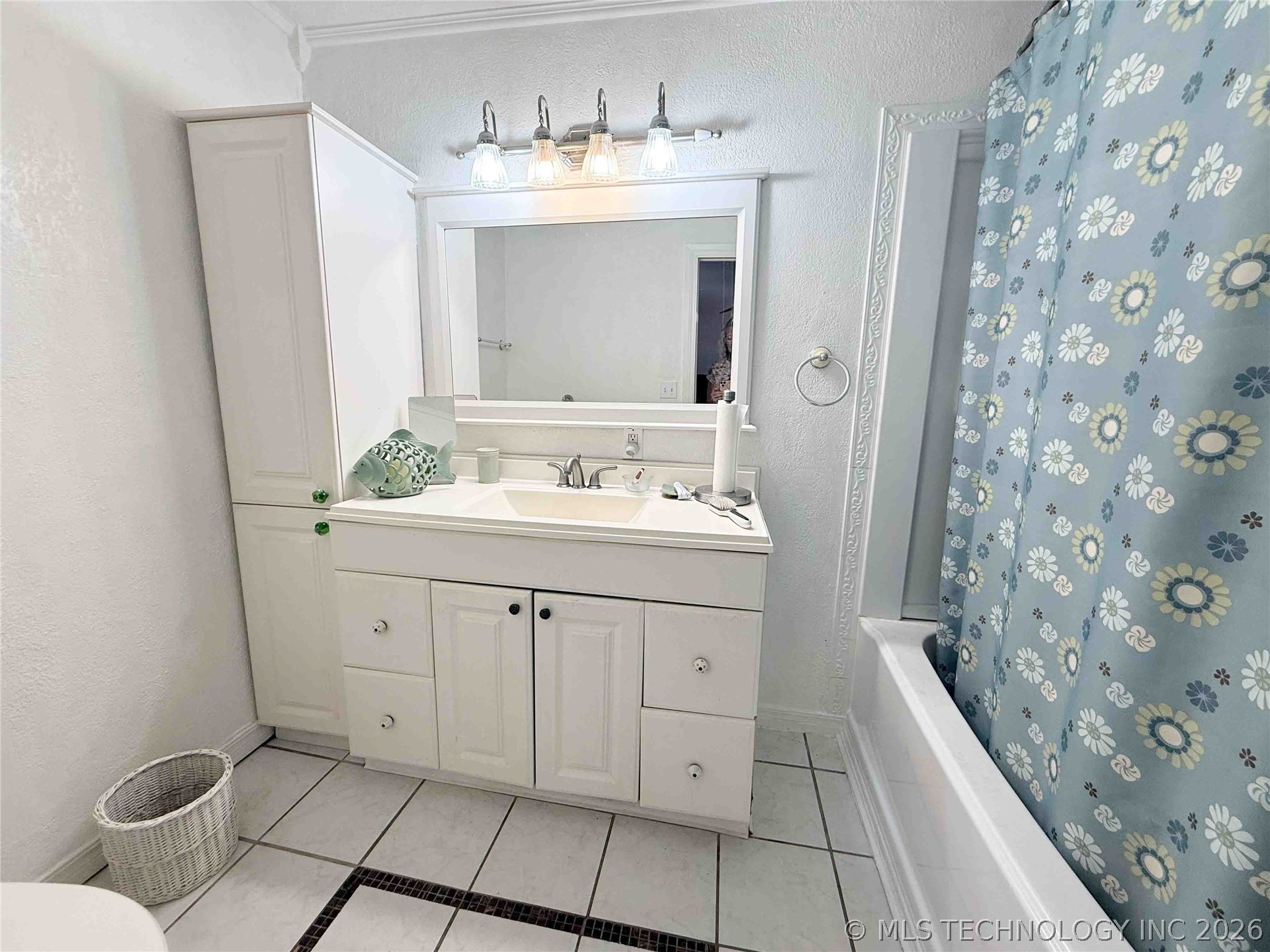 402 N Grant Avenue Property Photo 8