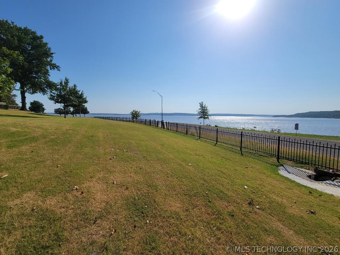 7018 Lakeshore 18 Property Photo 10