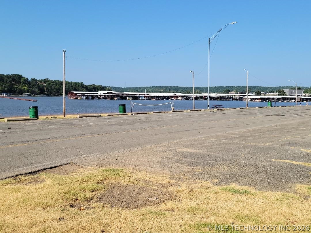 7018 Lakeshore 18 Property Photo 18