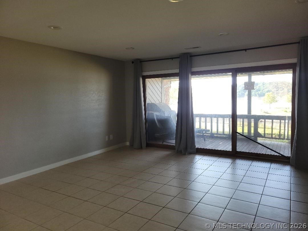 7018 Lakeshore 18 Property Photo 19