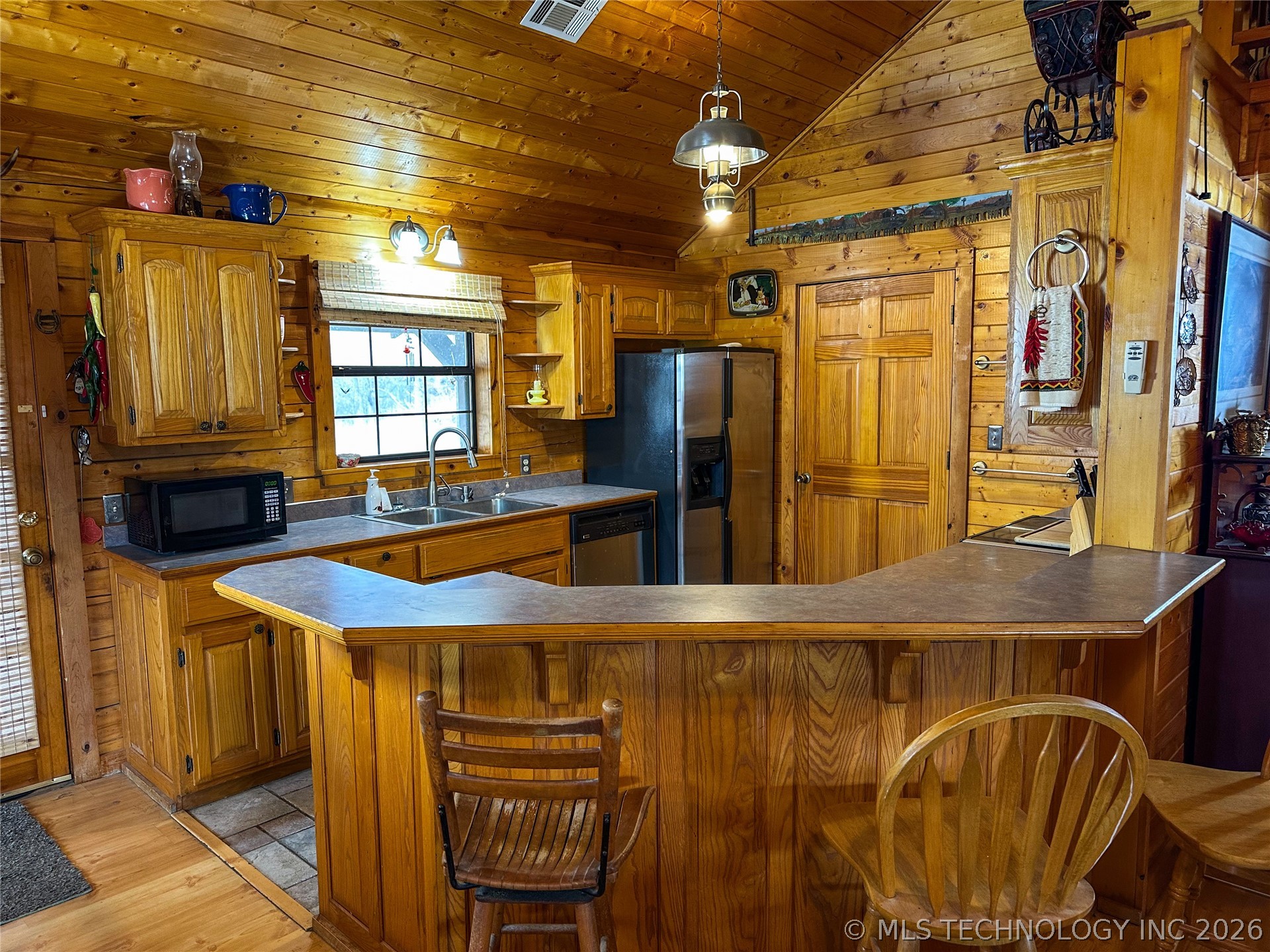 14356 S Hwy 82 Property Photo 9