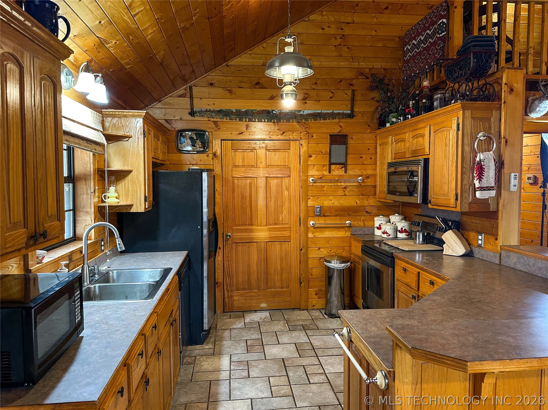 14356 S Hwy 82 Property Photo 10