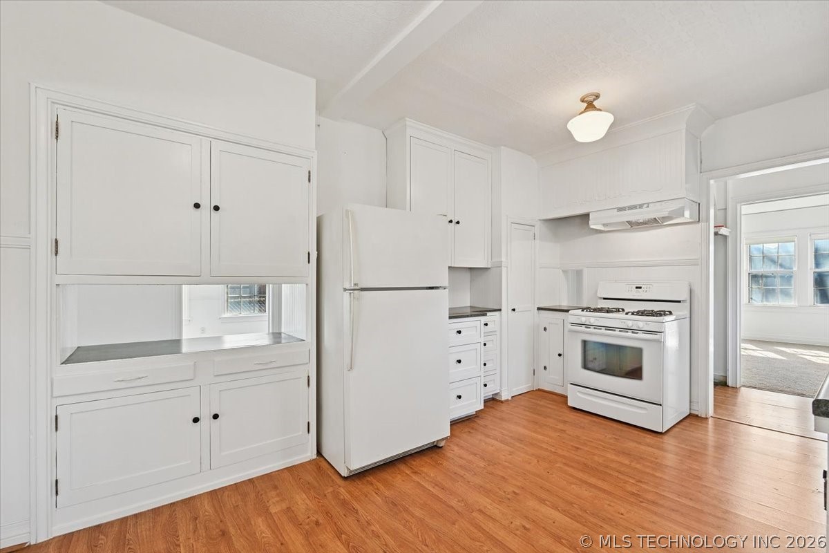 2608 E 13th Place Property Photo 16