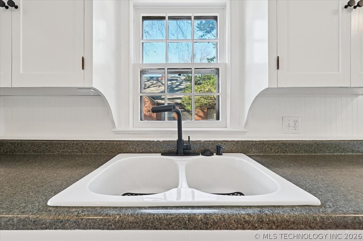 2608 E 13th Place Property Photo 18