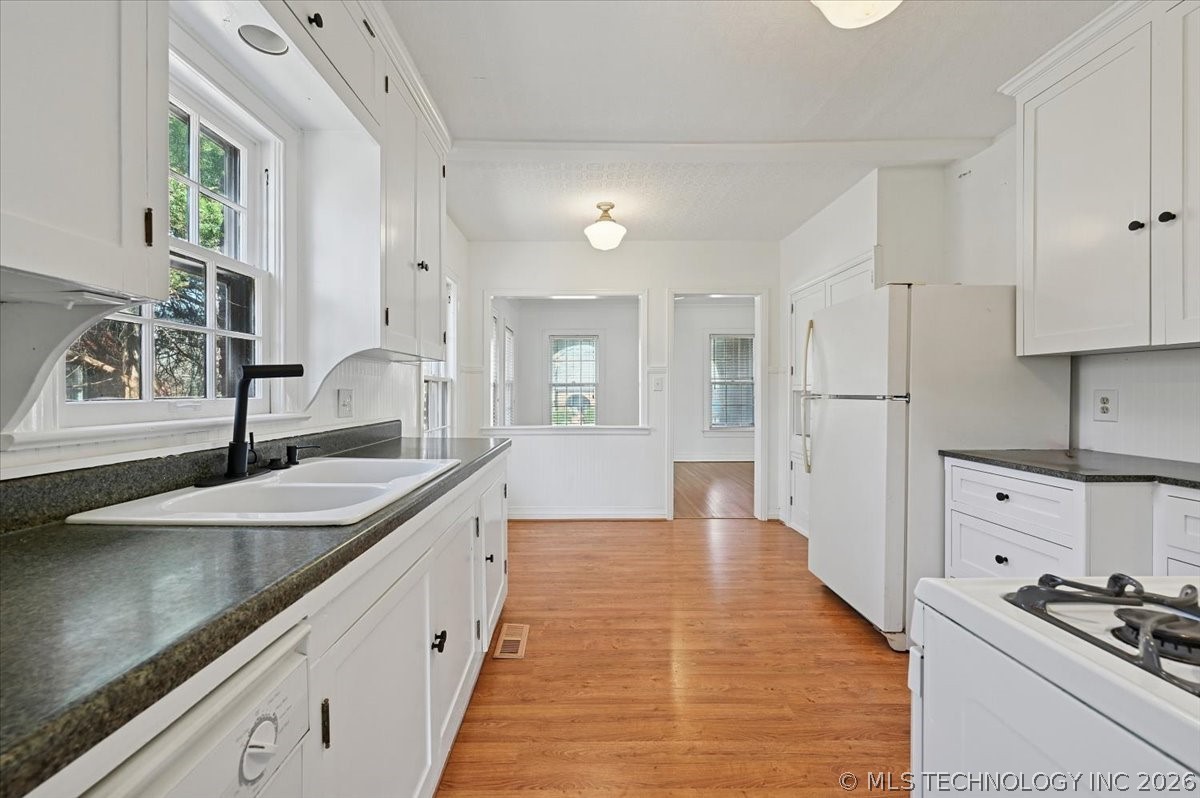 2608 E 13th Place Property Photo 19