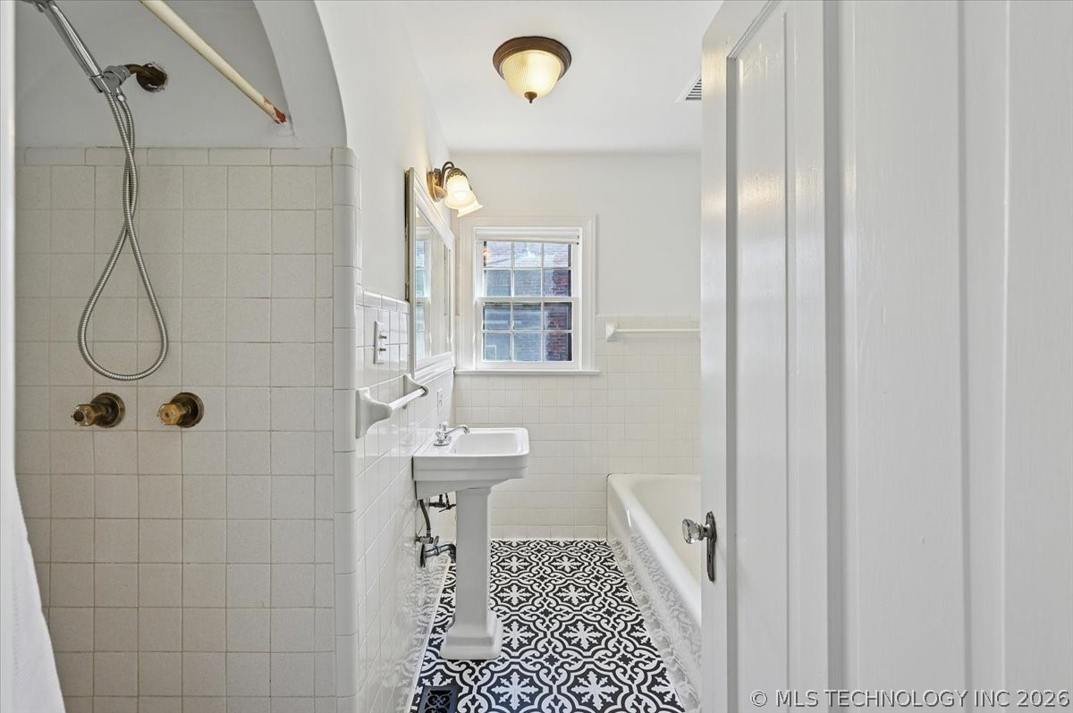 2608 E 13th Place Property Photo 24