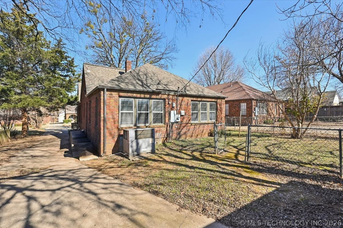 2608 E 13th Place Property Photo 34