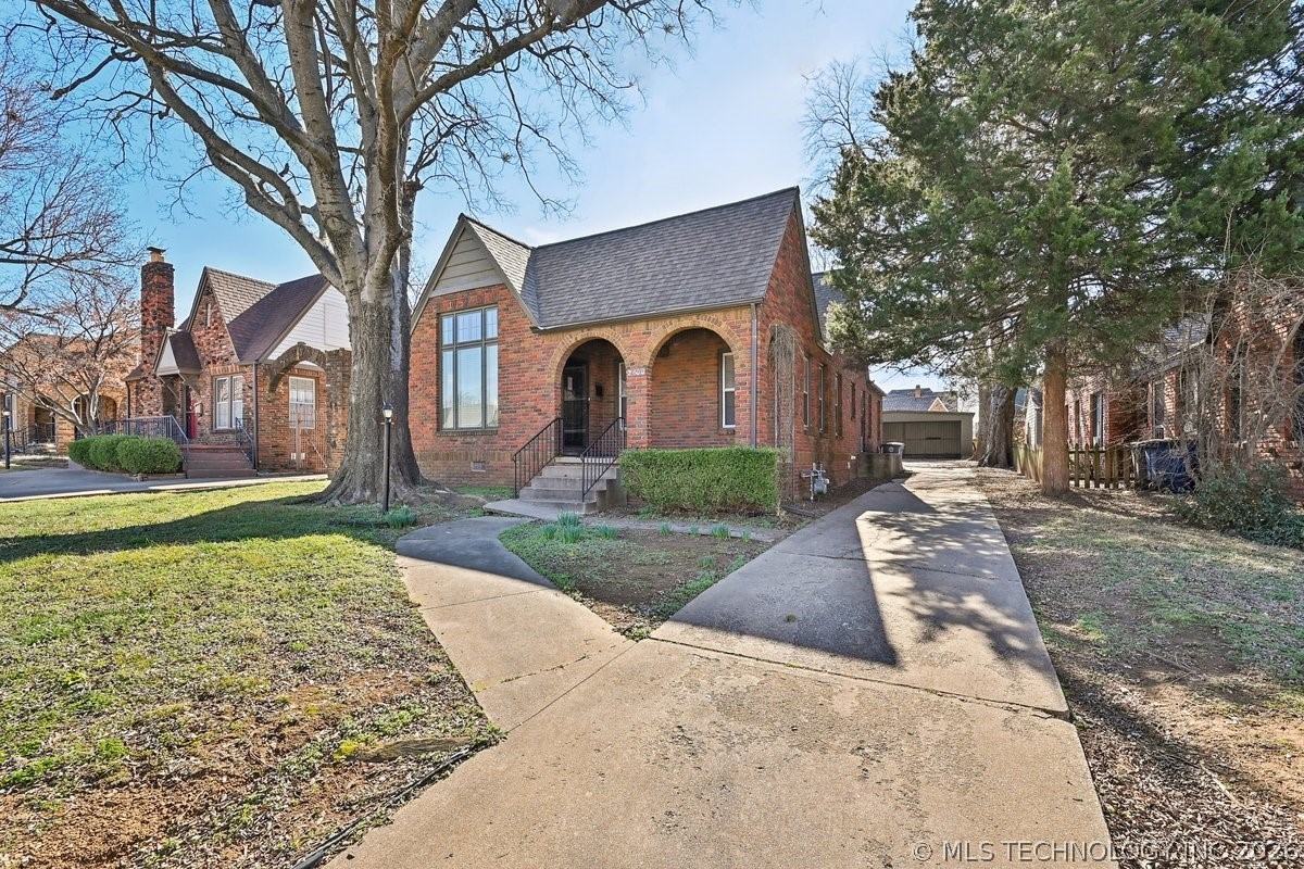 2608 E 13th Place Property Photo 37