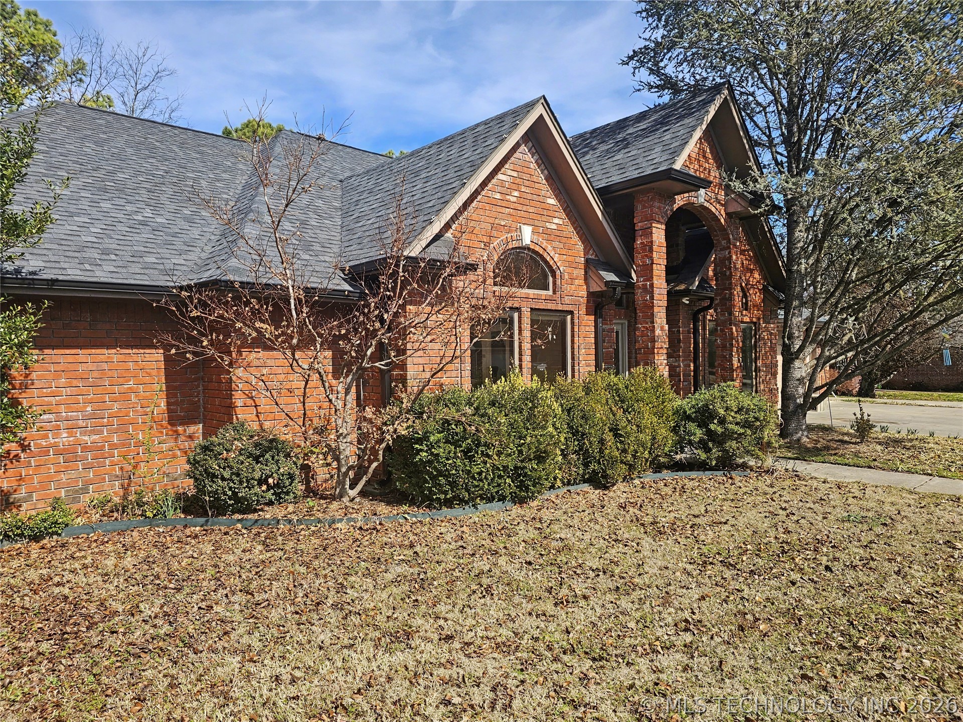 502 W 3rd Place Property Photo 5