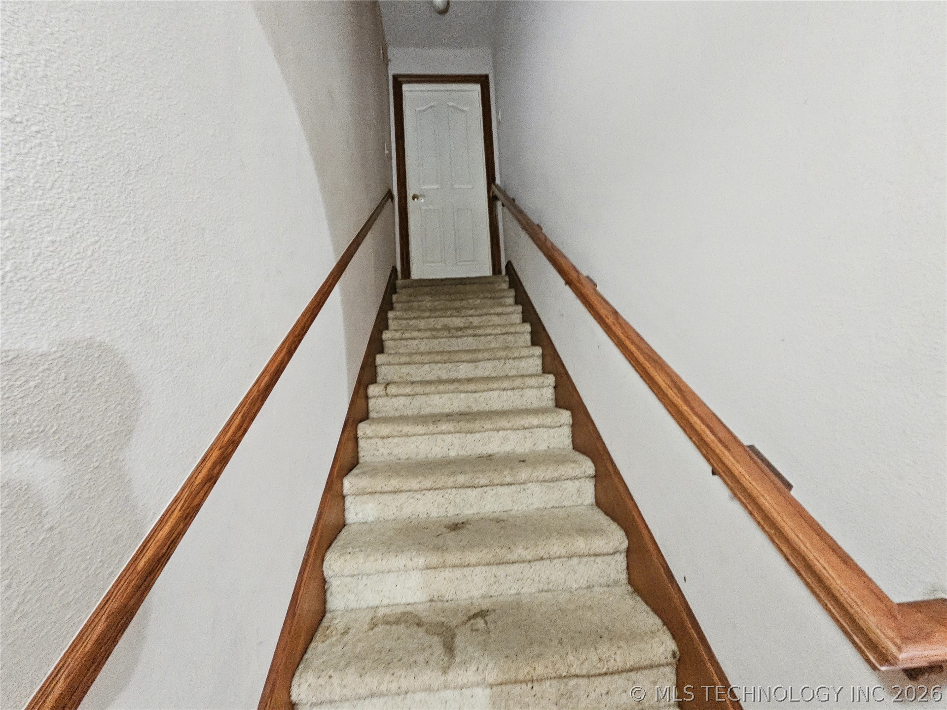 502 W 3rd Place Property Photo 24