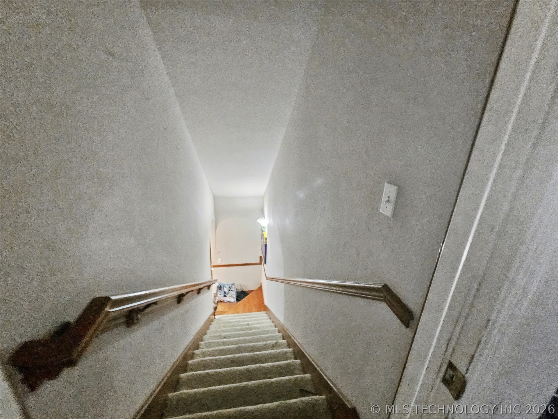 502 W 3rd Place Property Photo 31