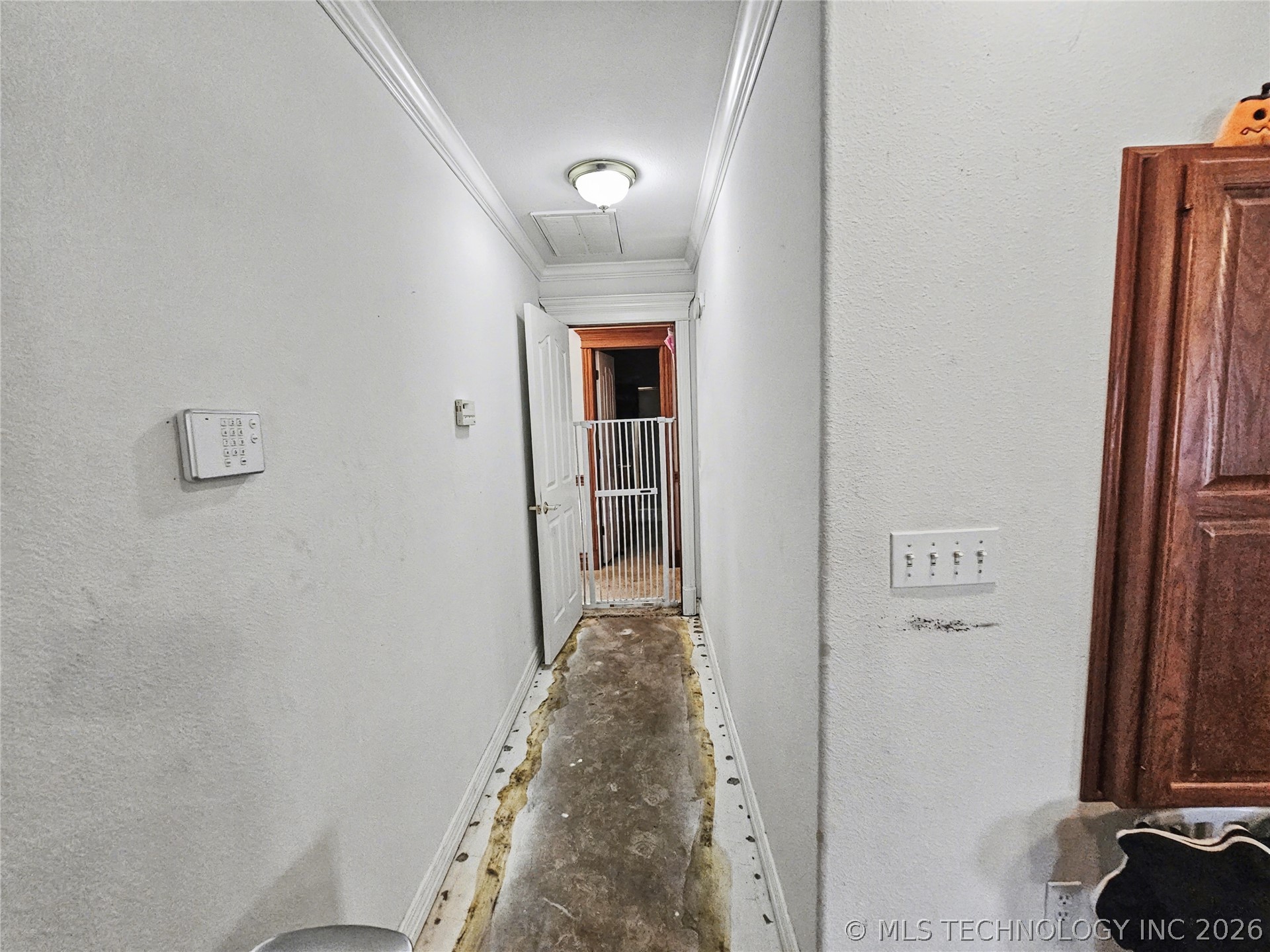 502 W 3rd Place Property Photo 35