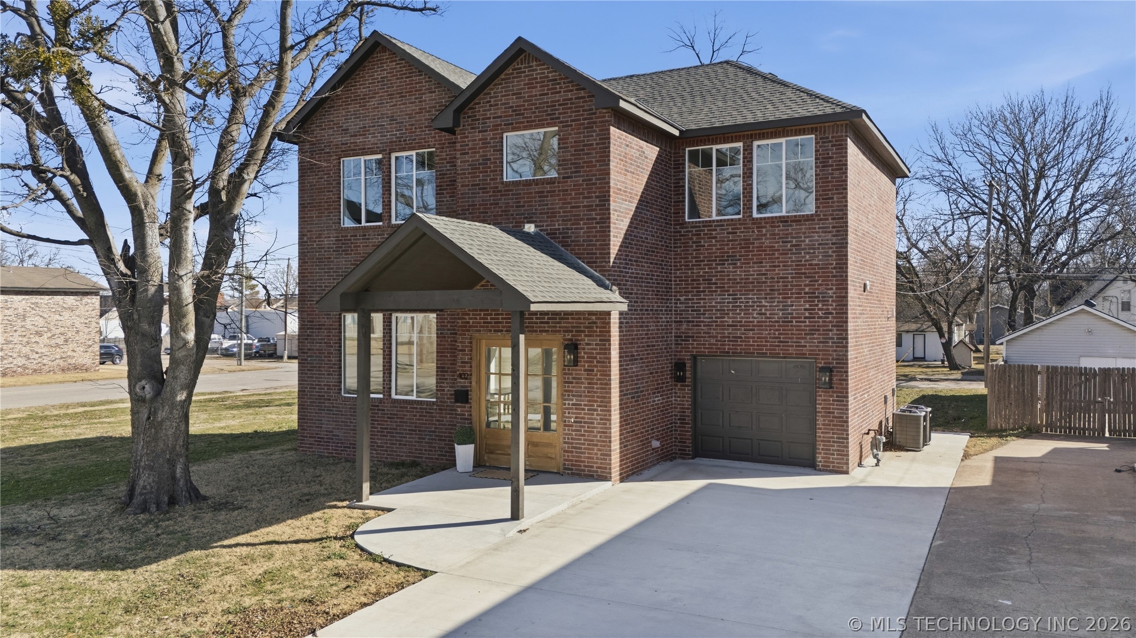 402 S Wyandotte Avenue Property Photo 2