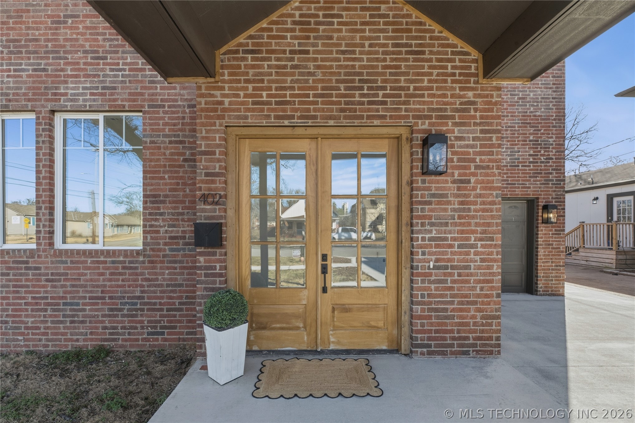 402 S Wyandotte Avenue Property Photo 4