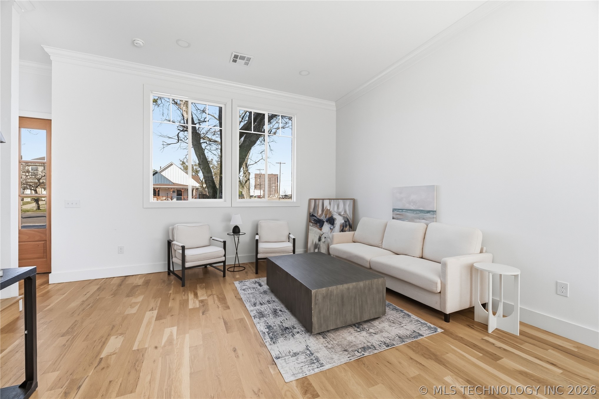 402 S Wyandotte Avenue Property Photo 8