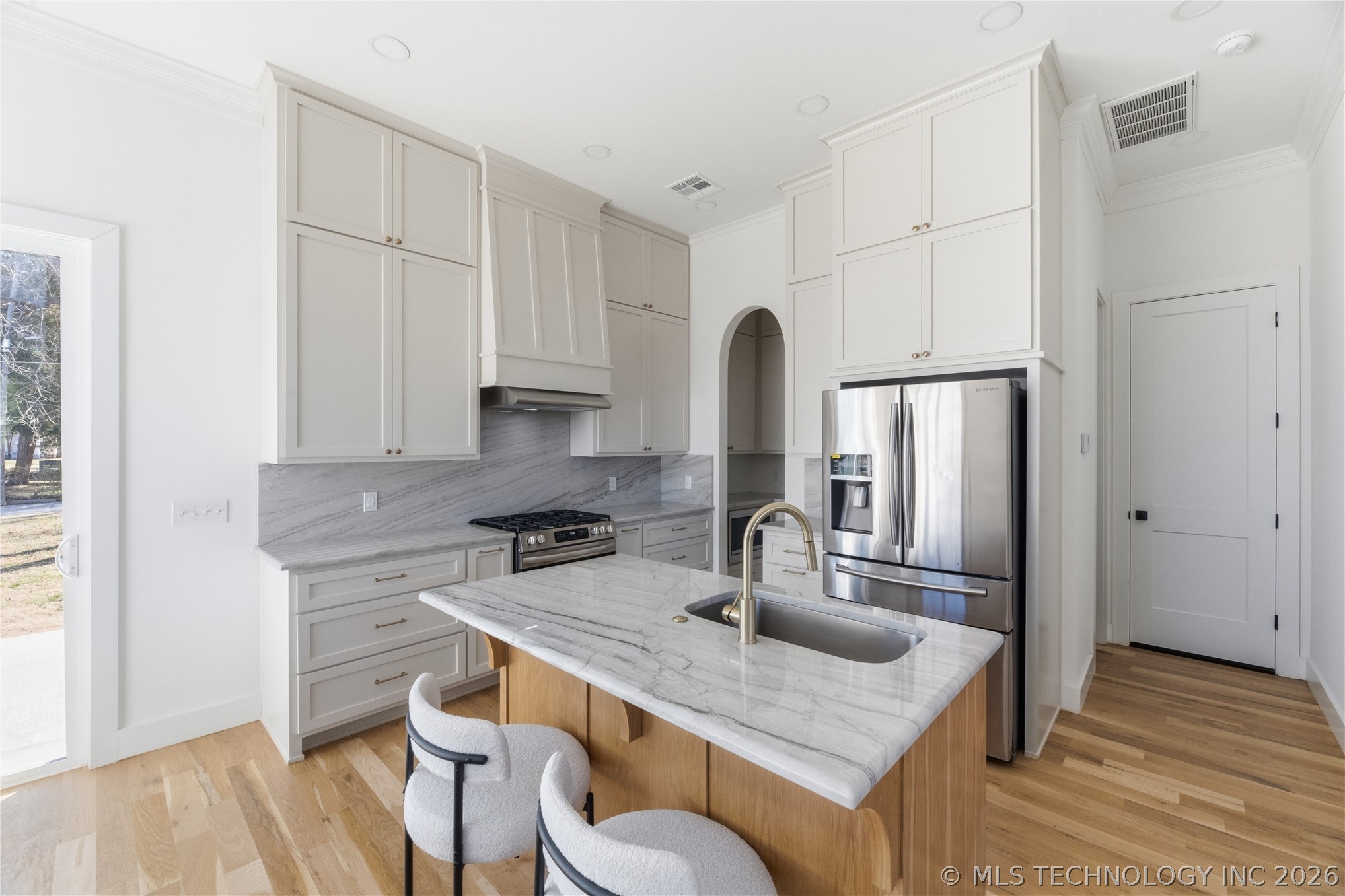 402 S Wyandotte Avenue Property Photo 10