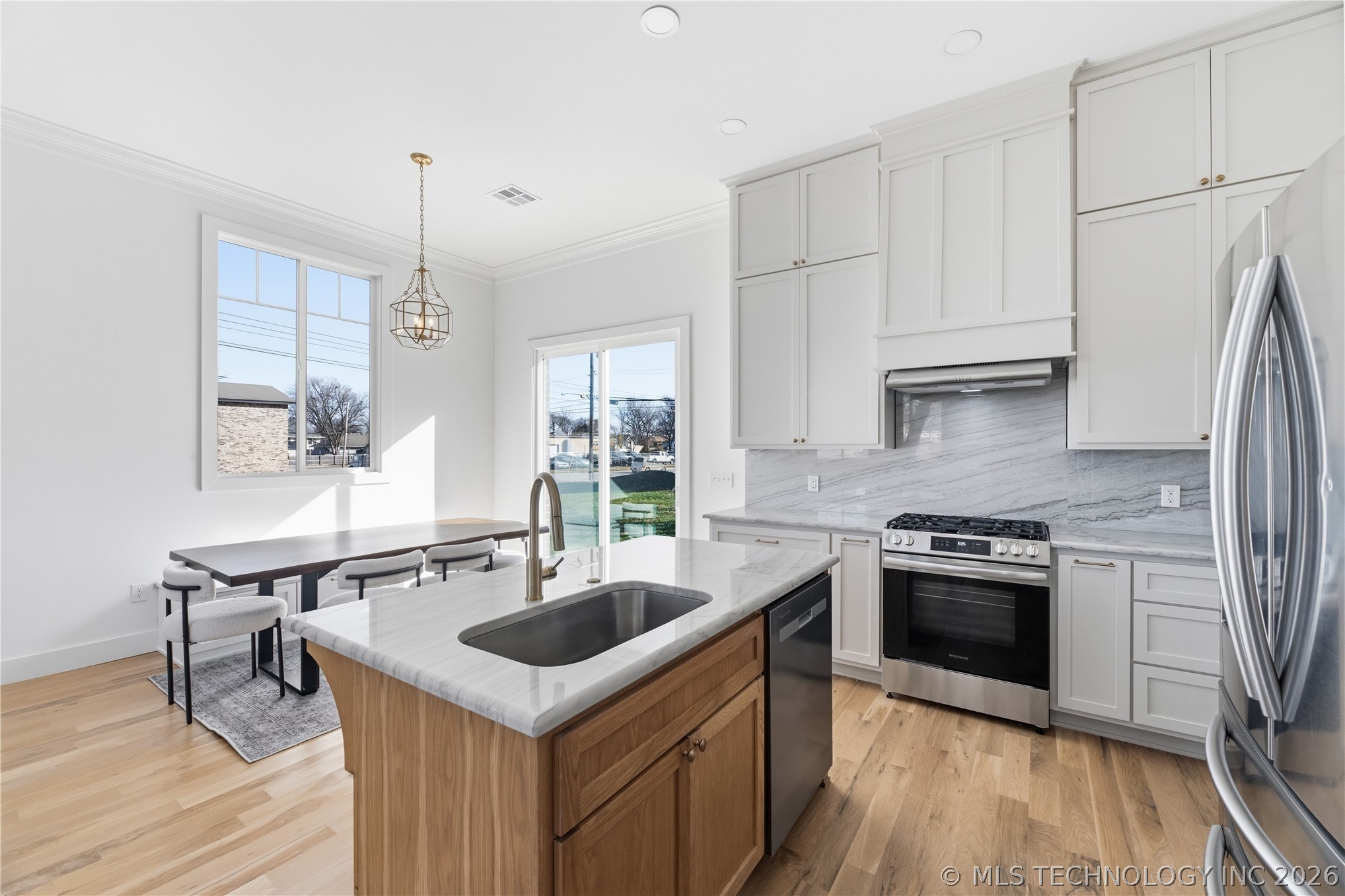 402 S Wyandotte Avenue Property Photo 14