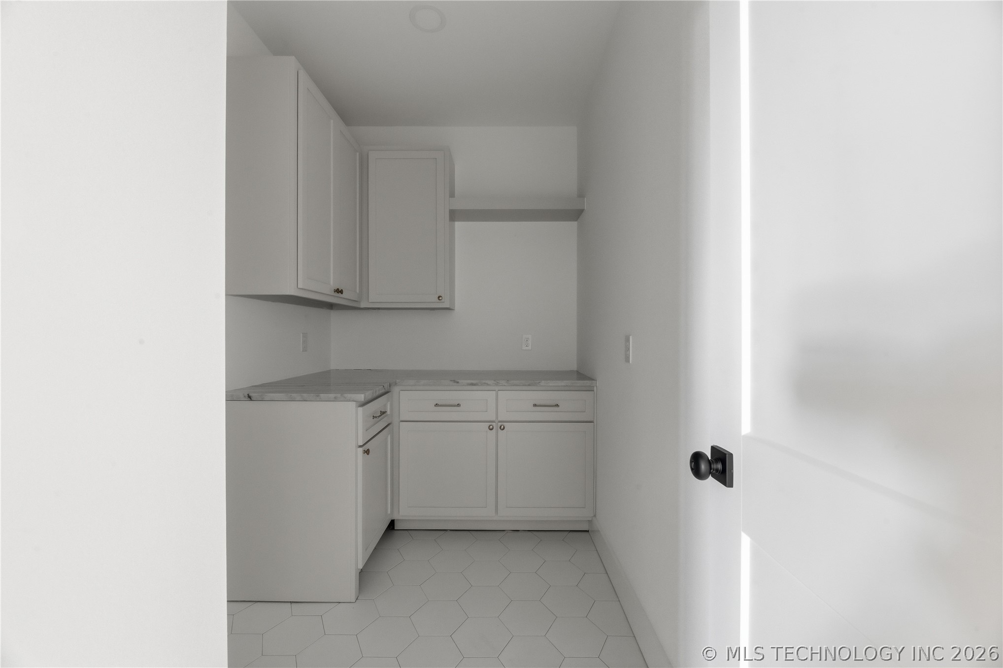 402 S Wyandotte Avenue Property Photo 25