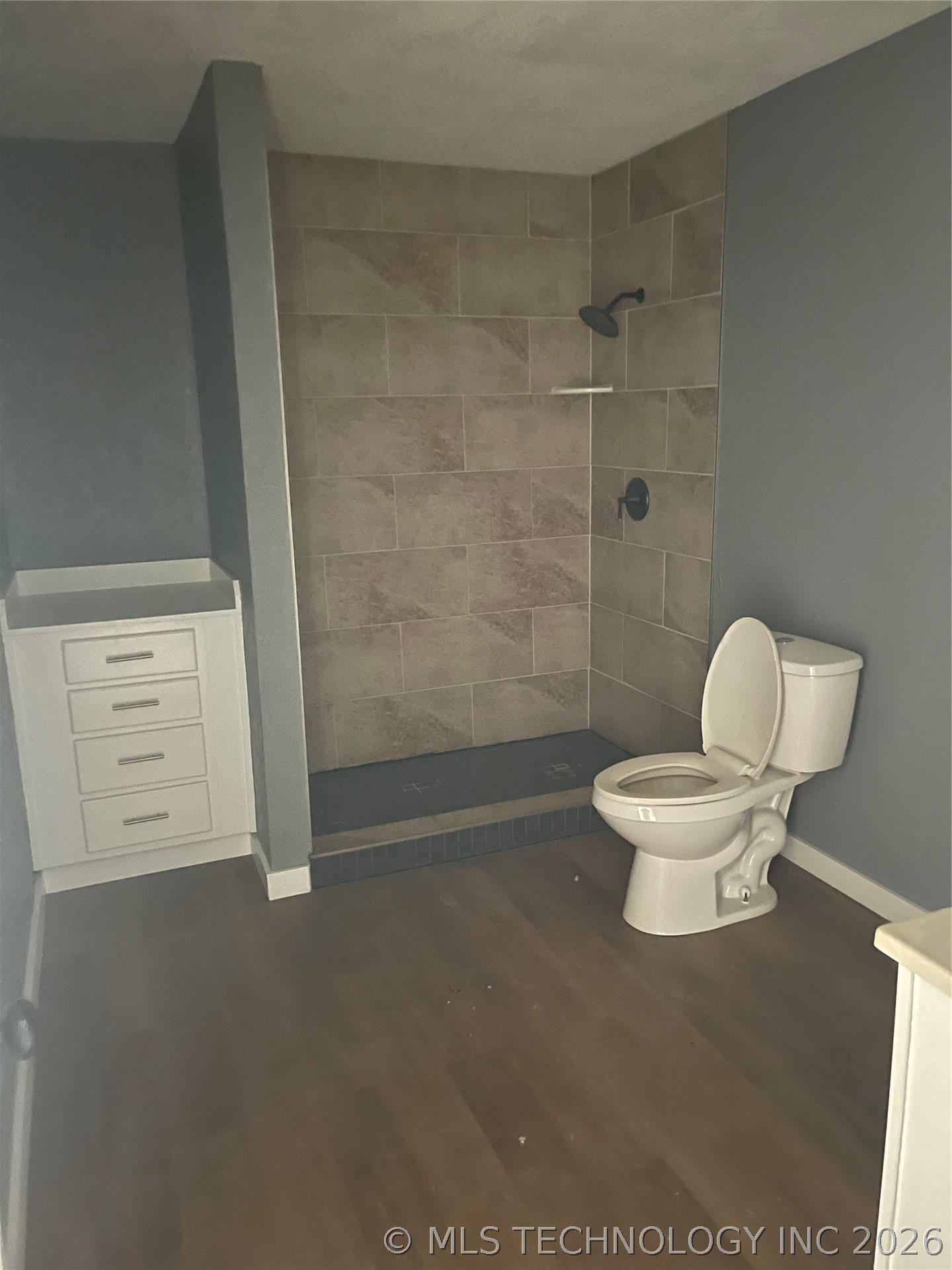 652 12th Nw Property Photo 8