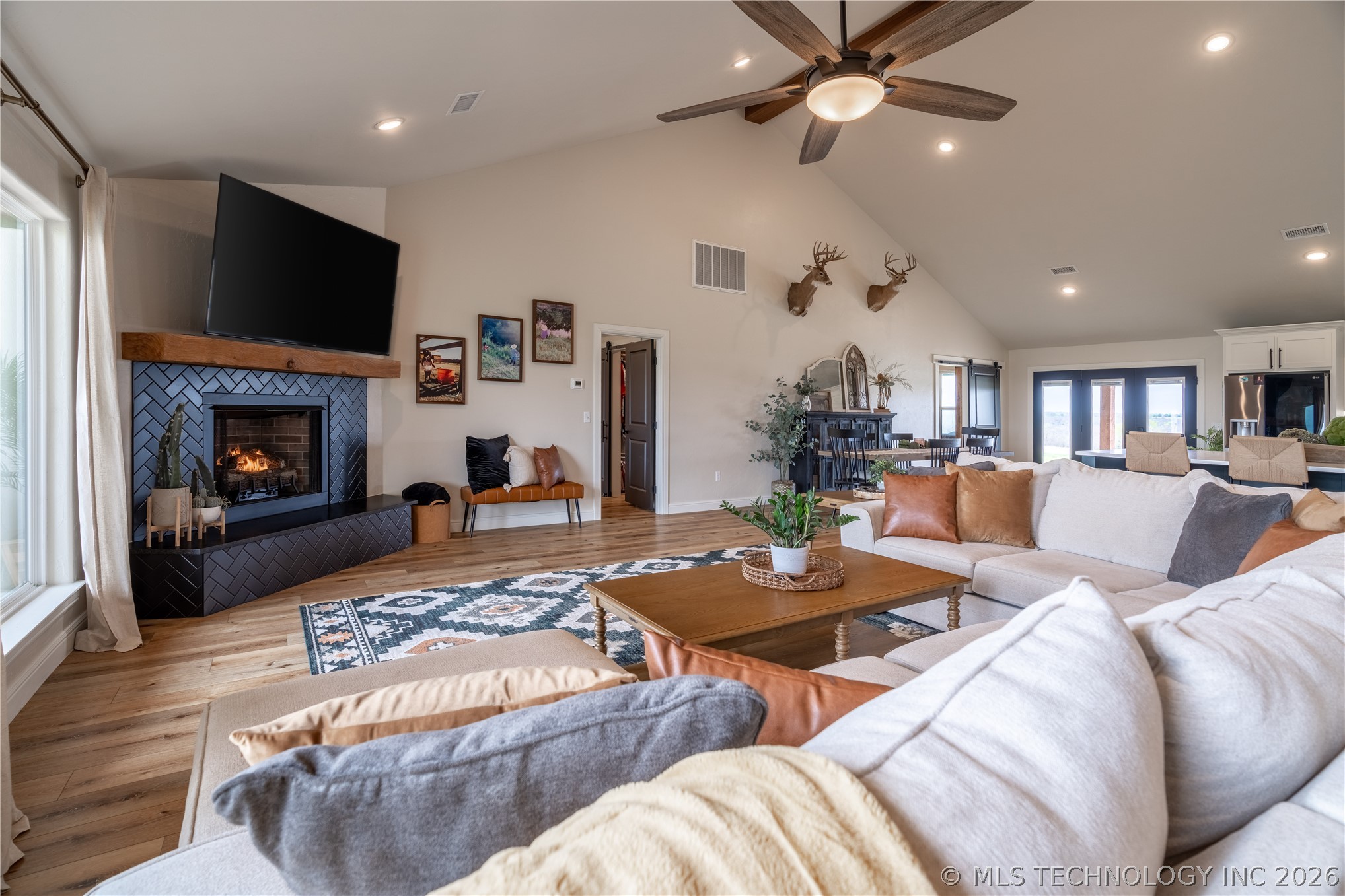 10189 Muncrief Road Property Photo 10