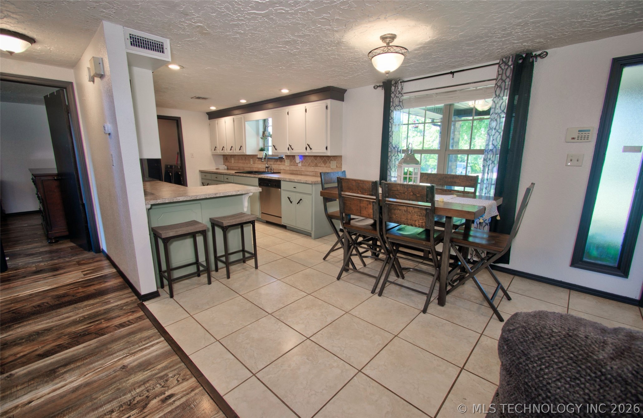 2940 N 17th Street West Property Photo 7