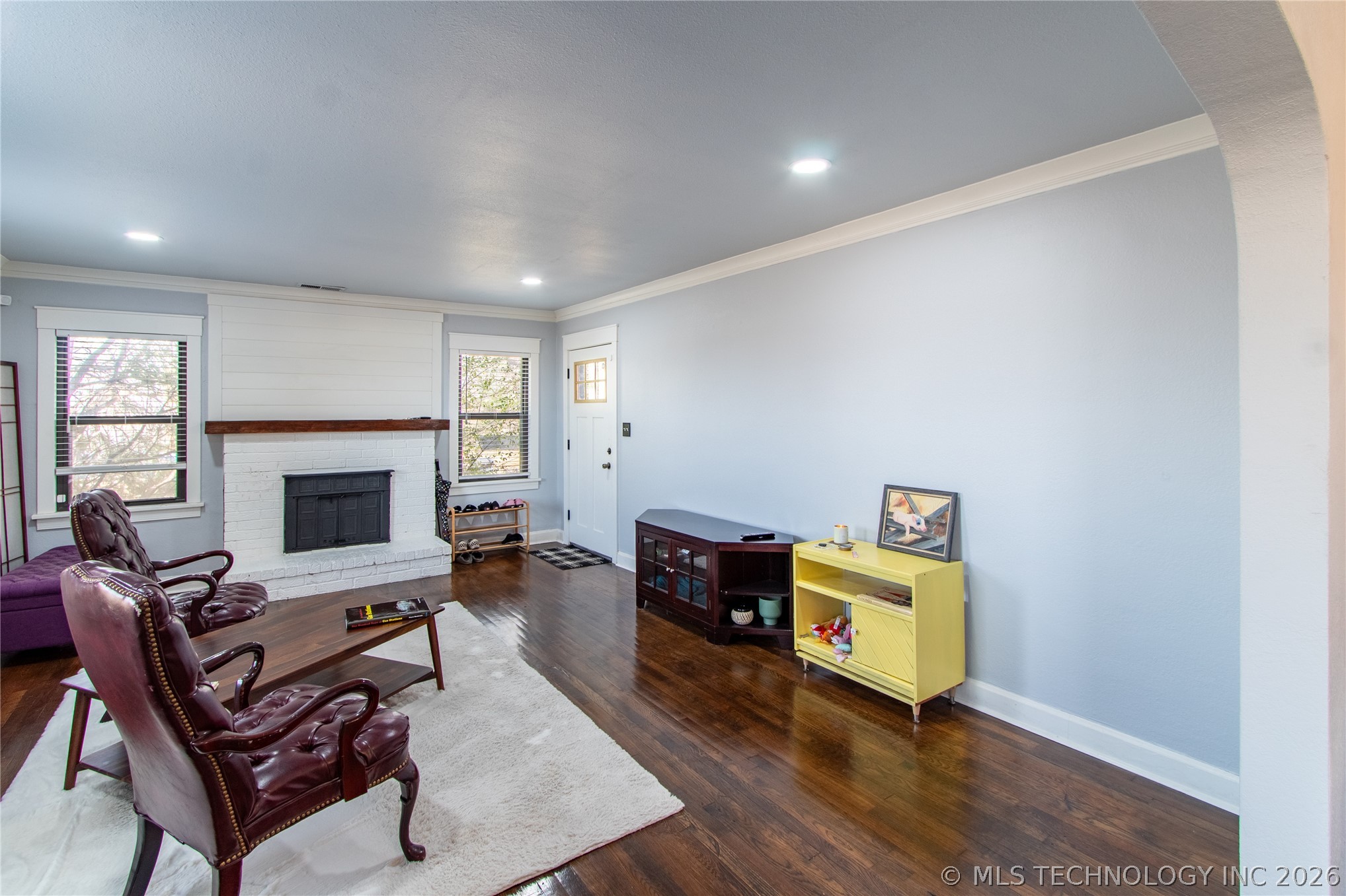 204 S Darlington Avenue Property Photo 4