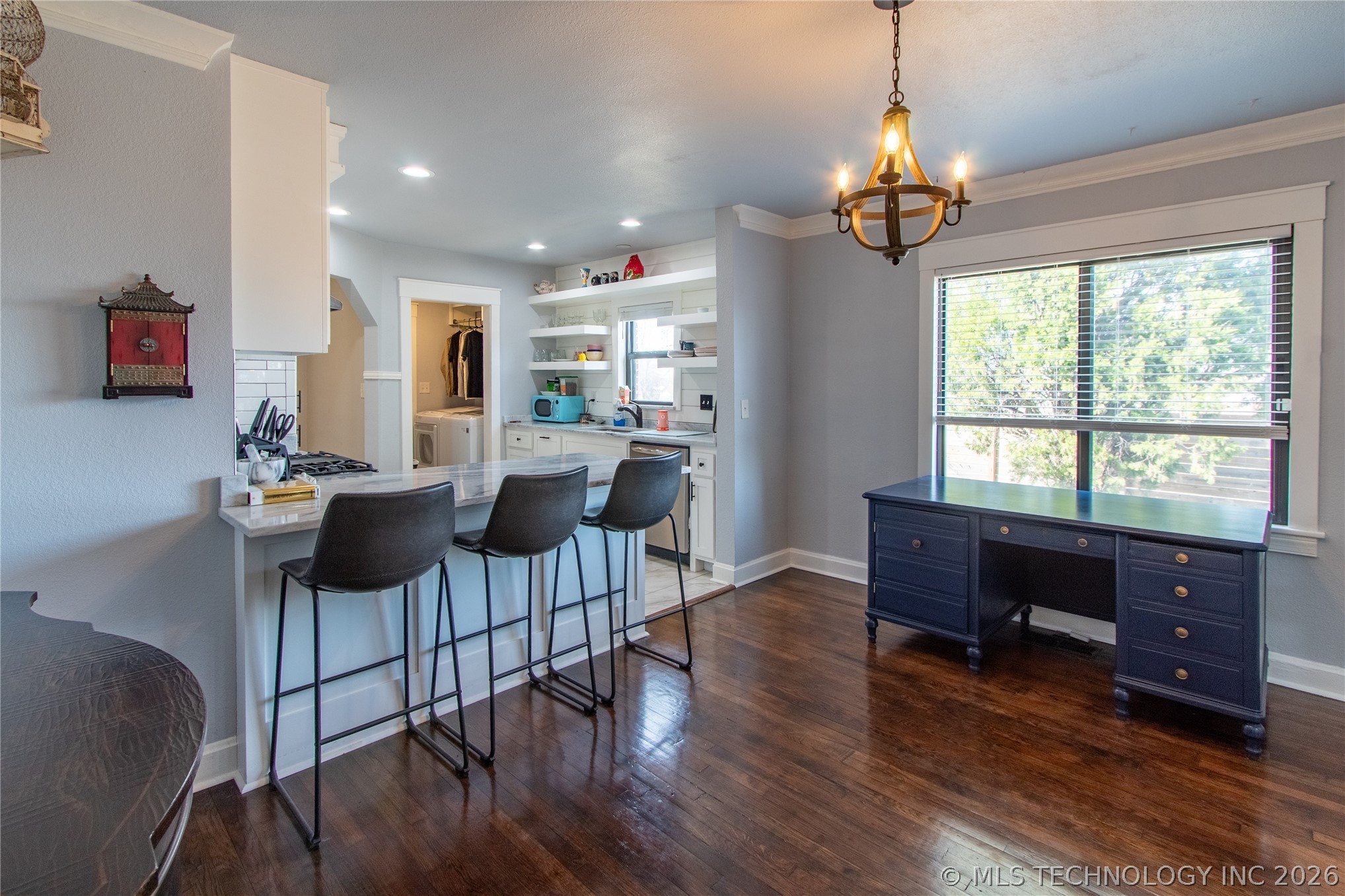 204 S Darlington Avenue Property Photo 8