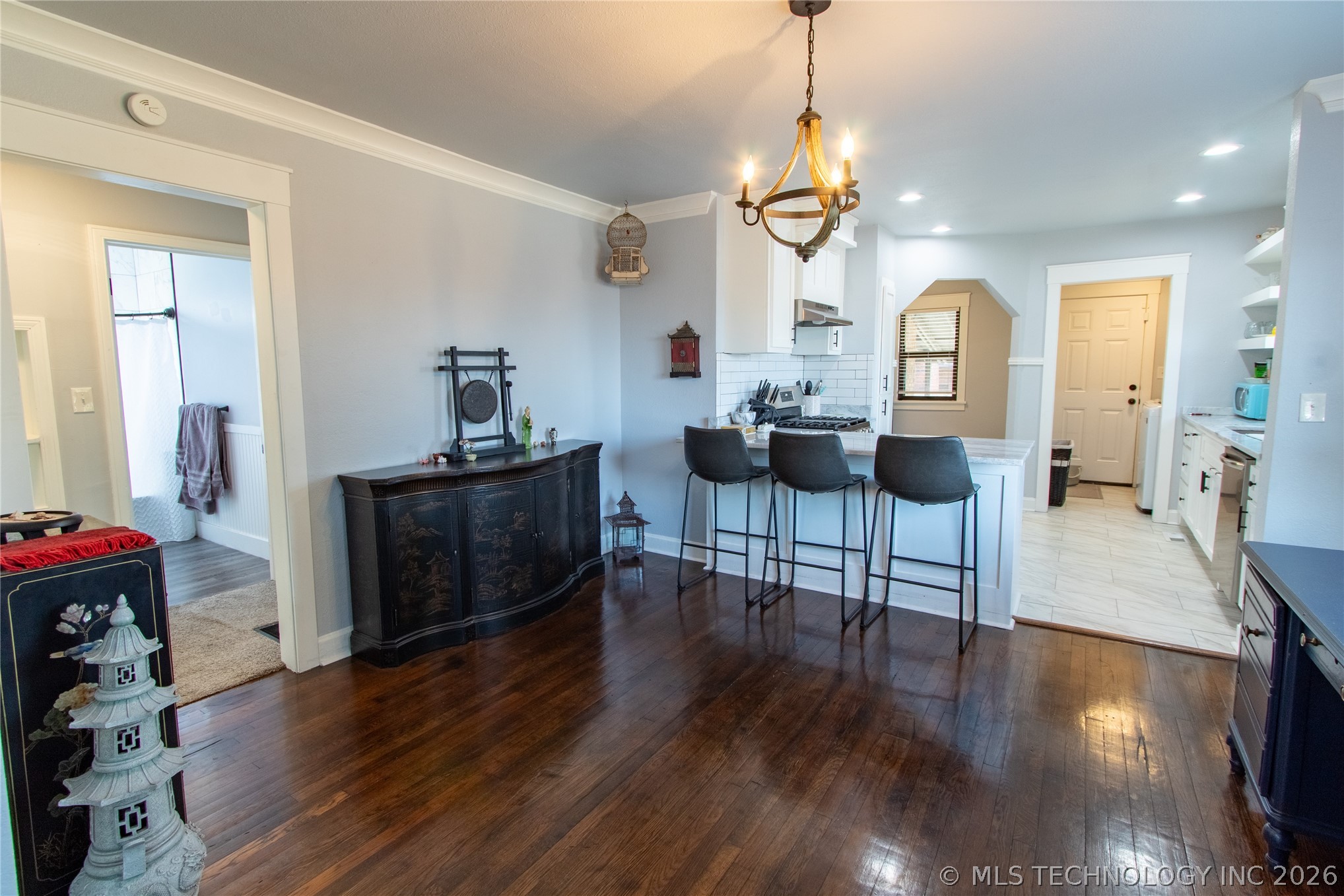 204 S Darlington Avenue Property Photo 9