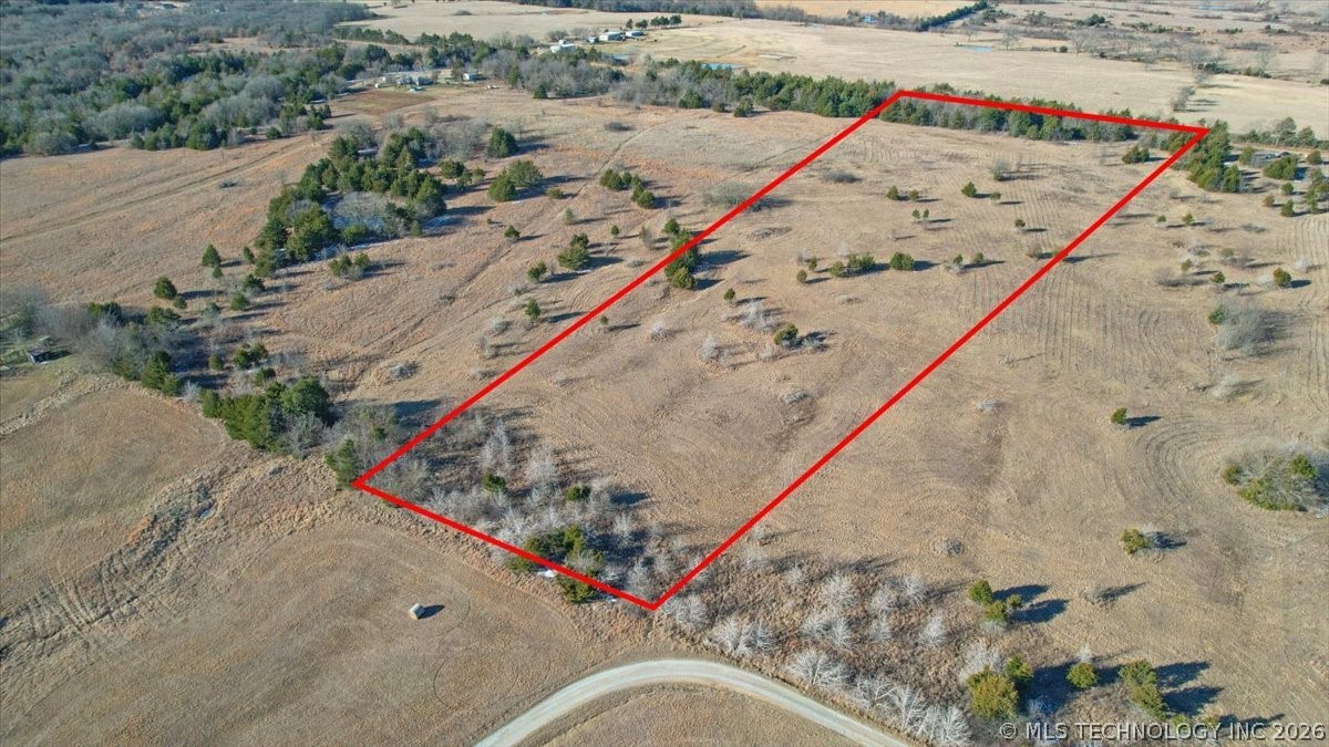 002 Treaty Property Photo 12