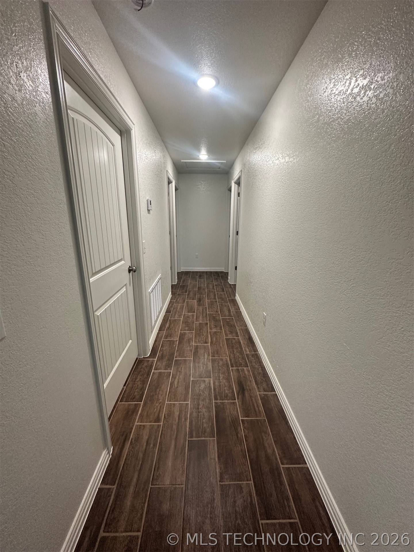 221 E Elm Street Property Photo 10