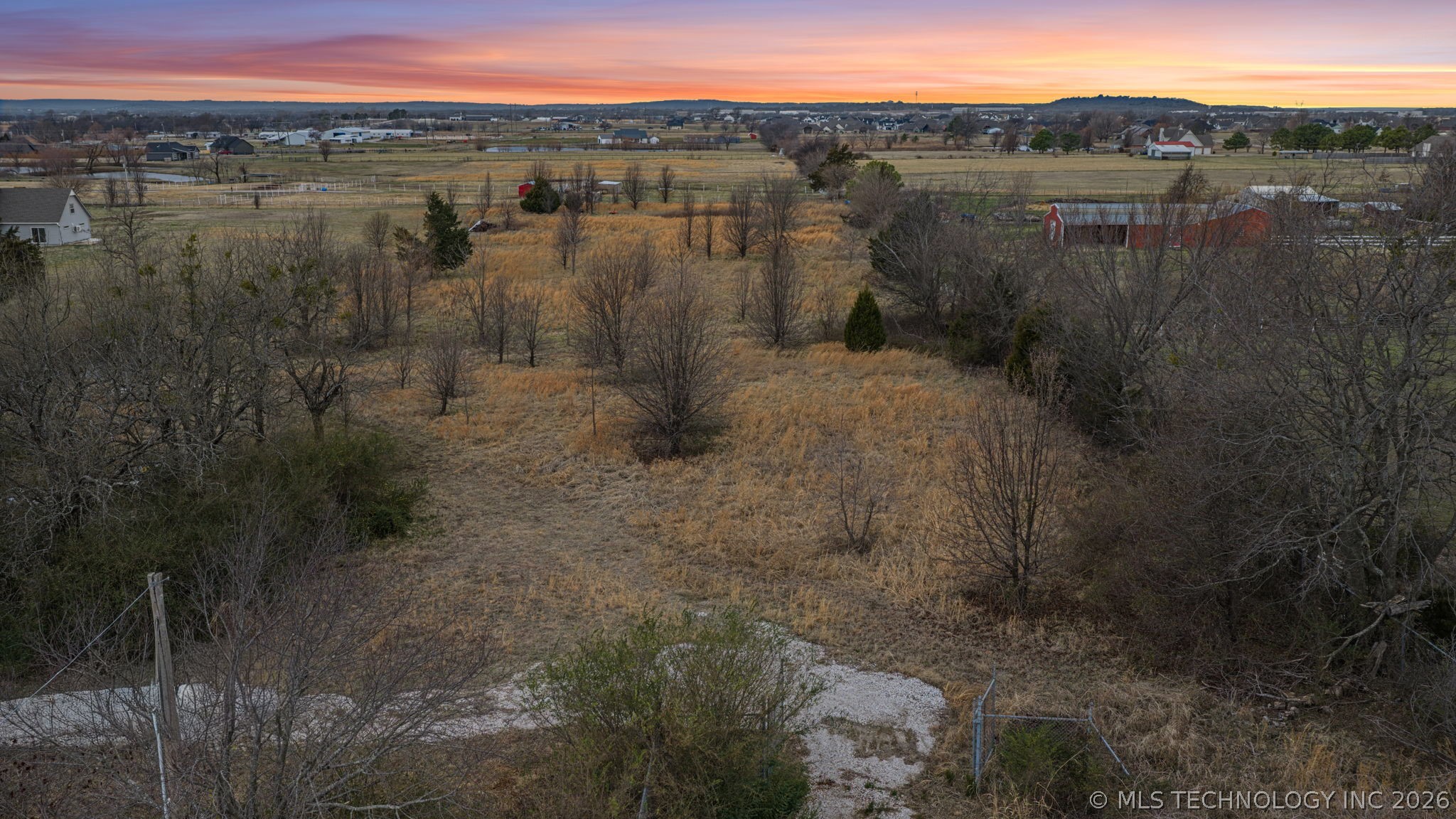 3 S Peoria Avenue Property Photo 18