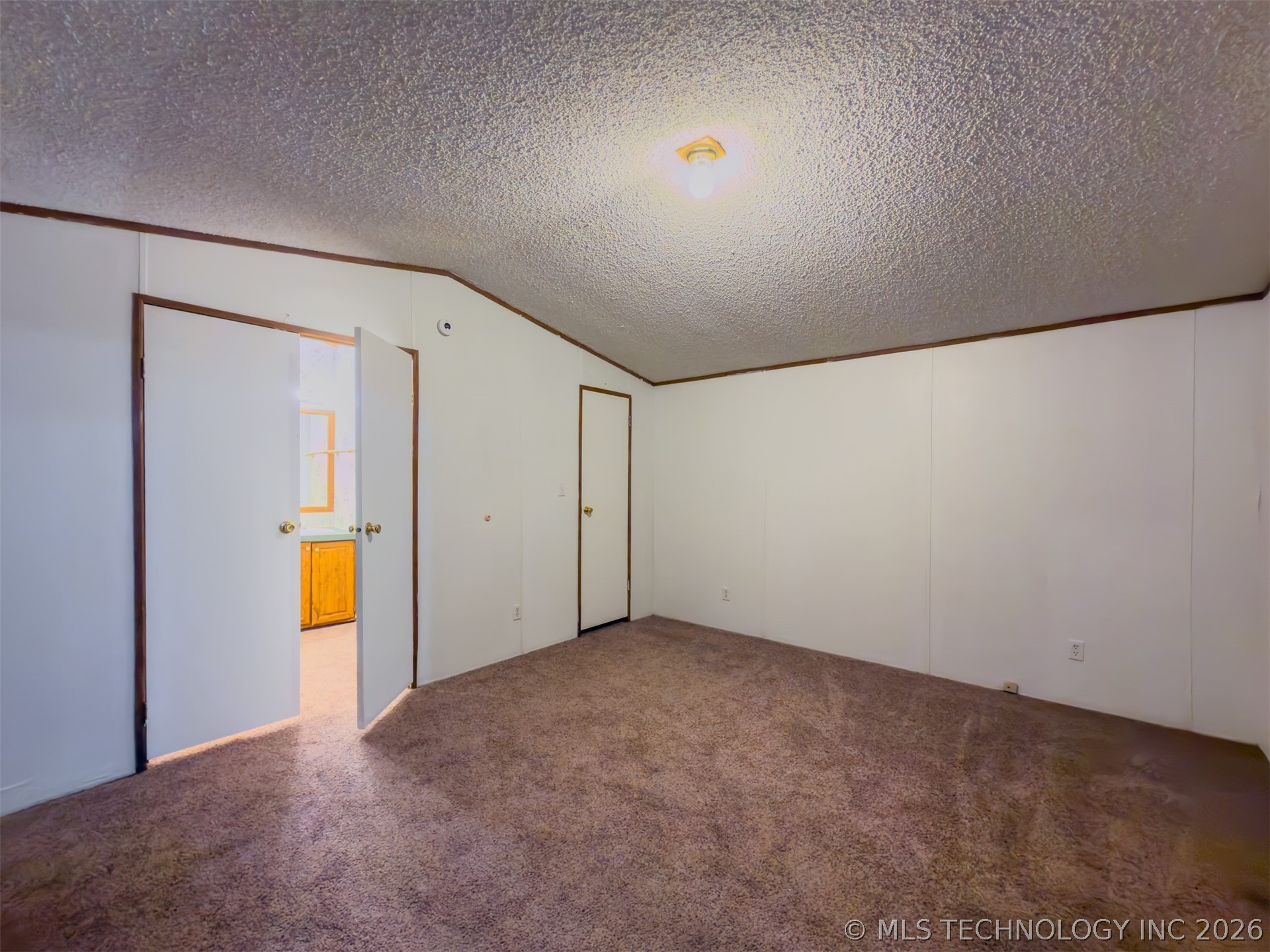 50 N Johnson Property Photo 13