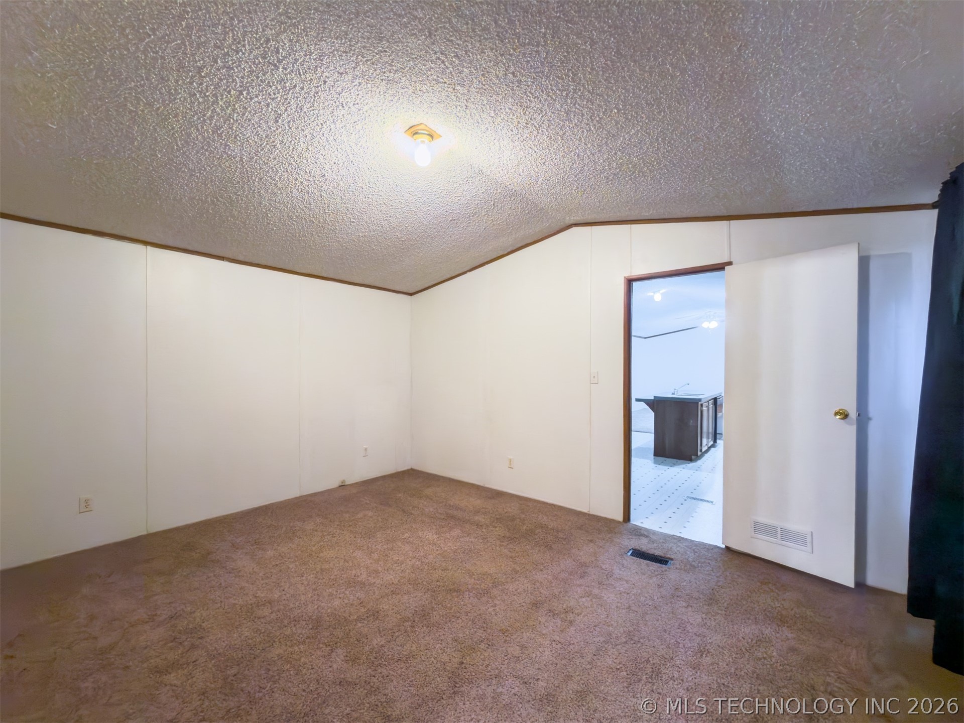 50 N Johnson Property Photo 14