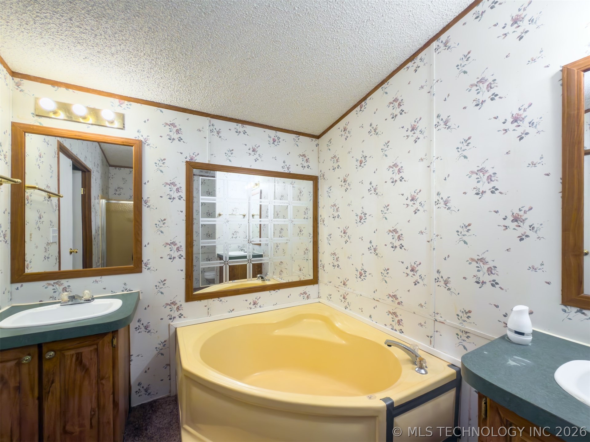 50 N Johnson Property Photo 19