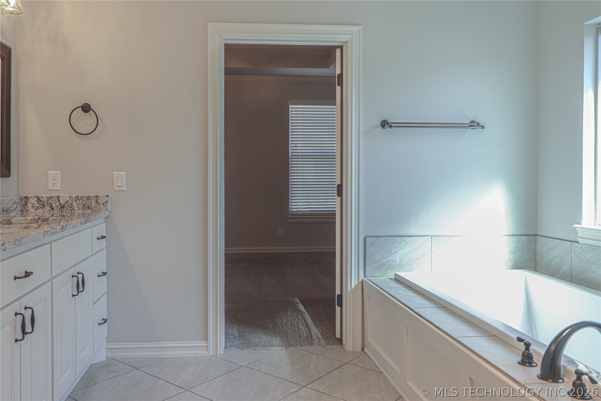 1335 E Teresa Avenue Property Photo 19