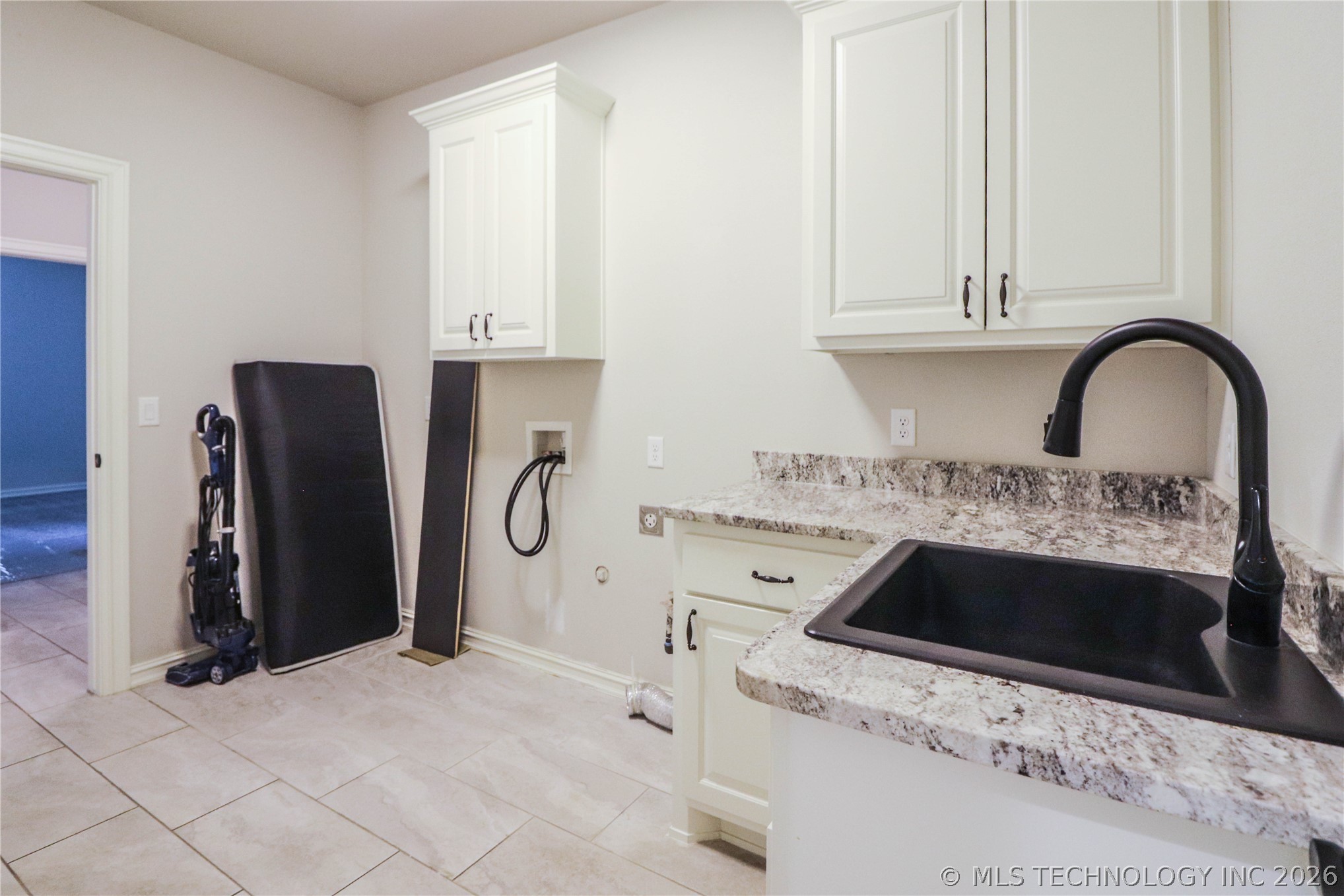 1335 E Teresa Avenue Property Photo 23