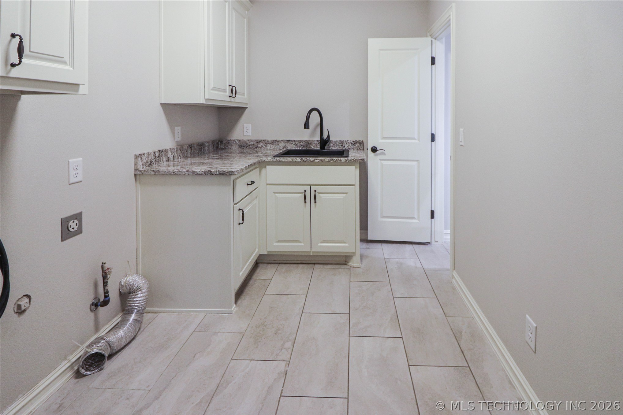 1335 E Teresa Avenue Property Photo 24