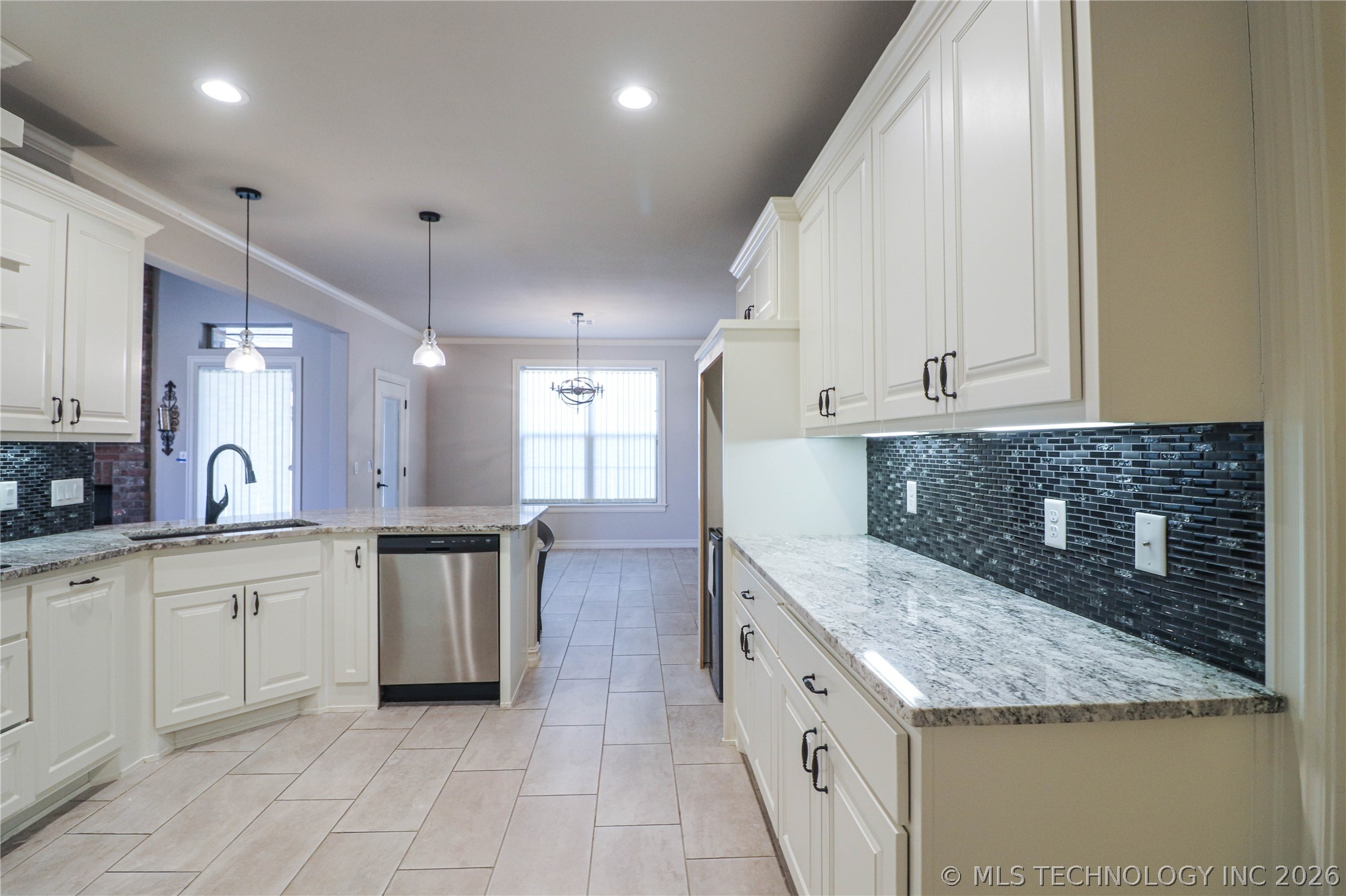 1335 E Teresa Avenue Property Photo 25