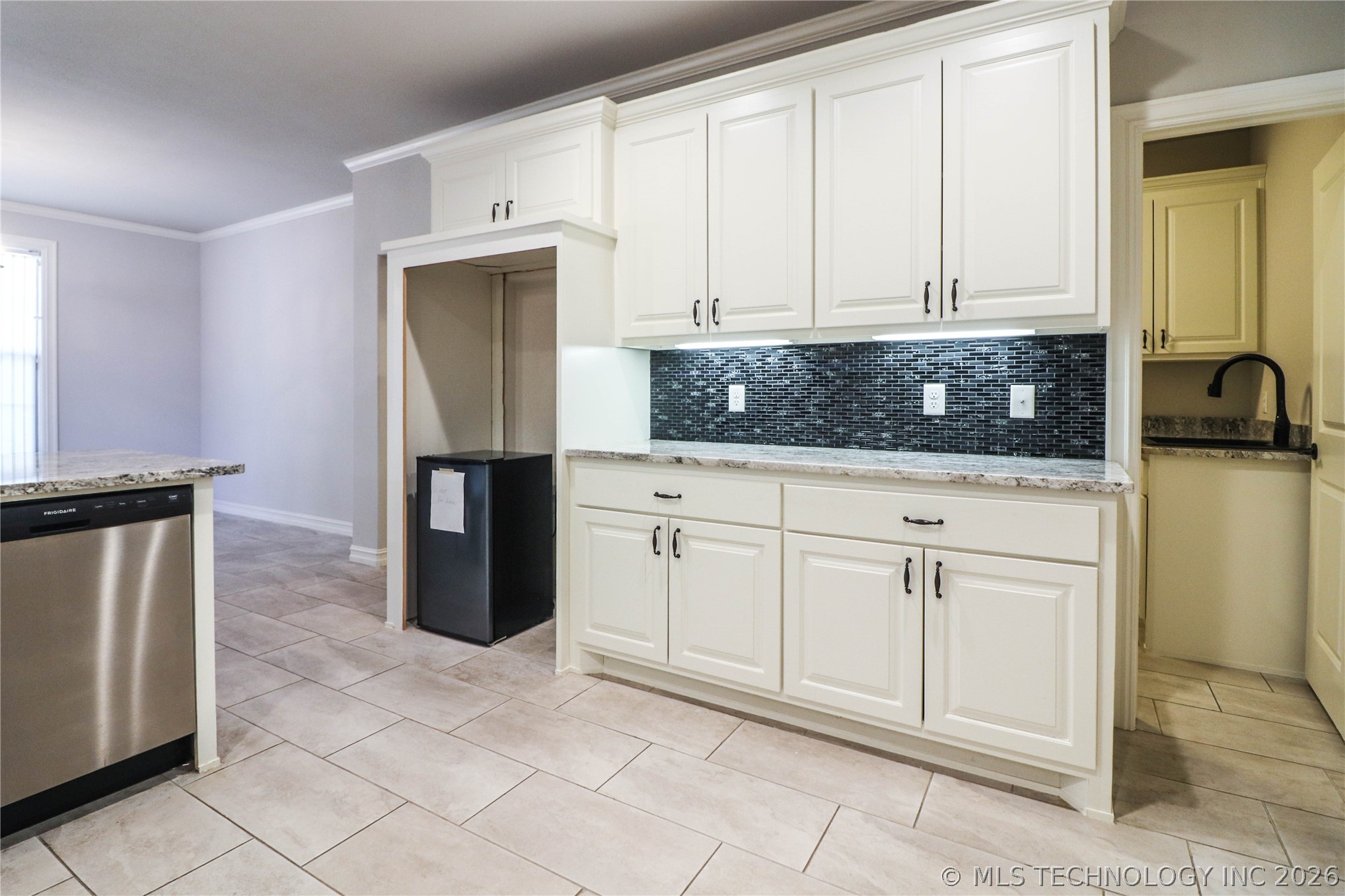 1335 E Teresa Avenue Property Photo 30