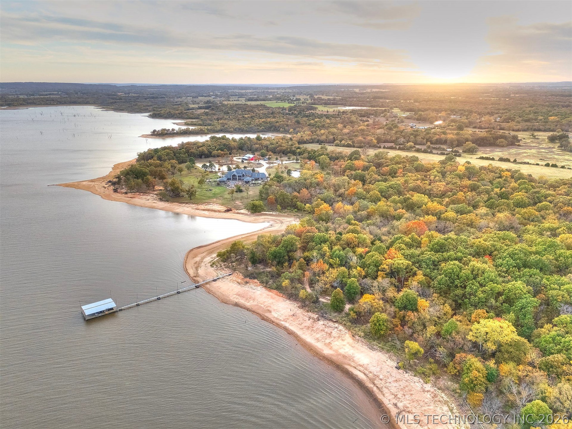 414498 E 1170 Road Property Photo 4